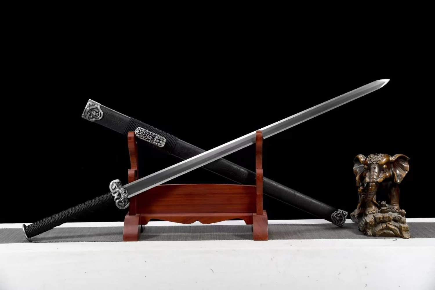 Chinese sword,Han jian High Carbon Steel octahedral Blade,Alloy Fittings,Solid Wood+Fake Leather