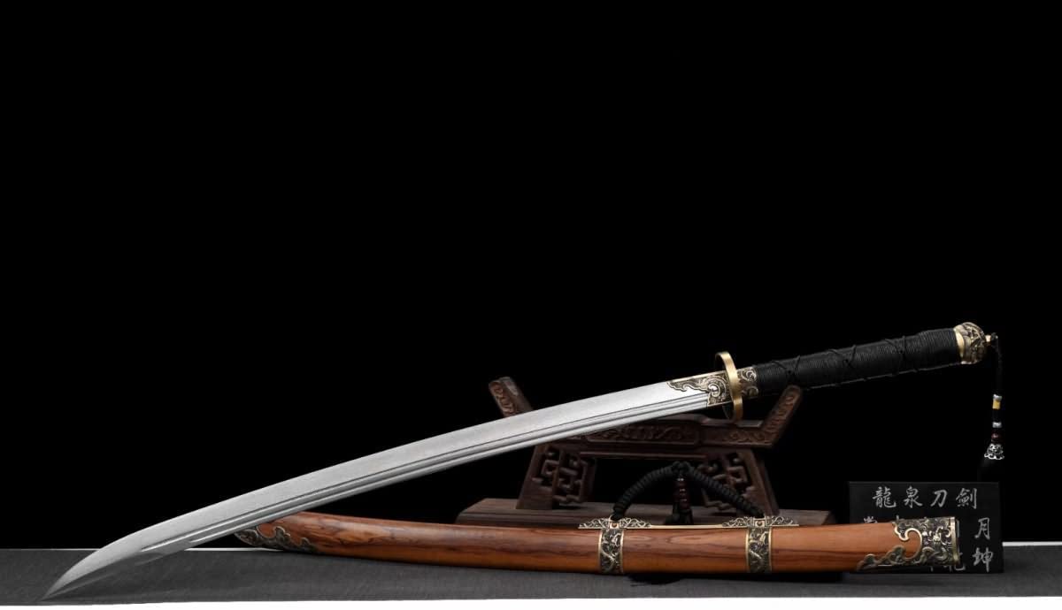 Hand Forged Broadsword Real,Forged Damascus Steel Blade,Rosewood,Brass