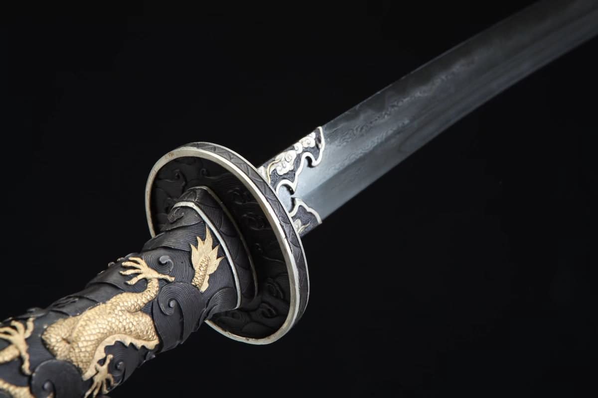 Hand Forged Chinese Sword,Dragon Dao,Battle Ready(Forged Damascus Steel Blade,Skin Scabbard,Brass Fittings) Full Tang