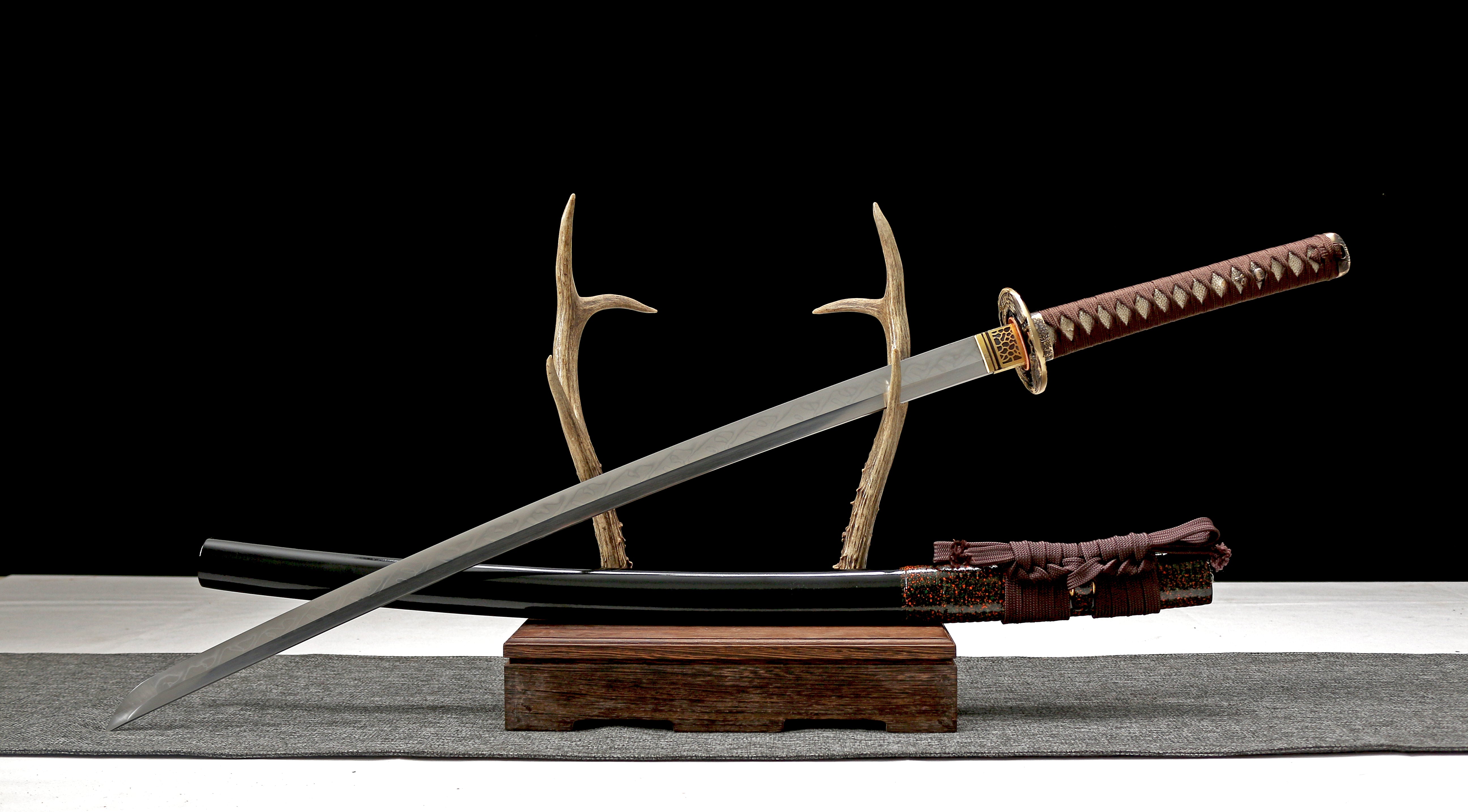 Hand Forged Japanese Katana Yoru No Taka Black Ops Shinobi Blade(1095 Carbon Steel)