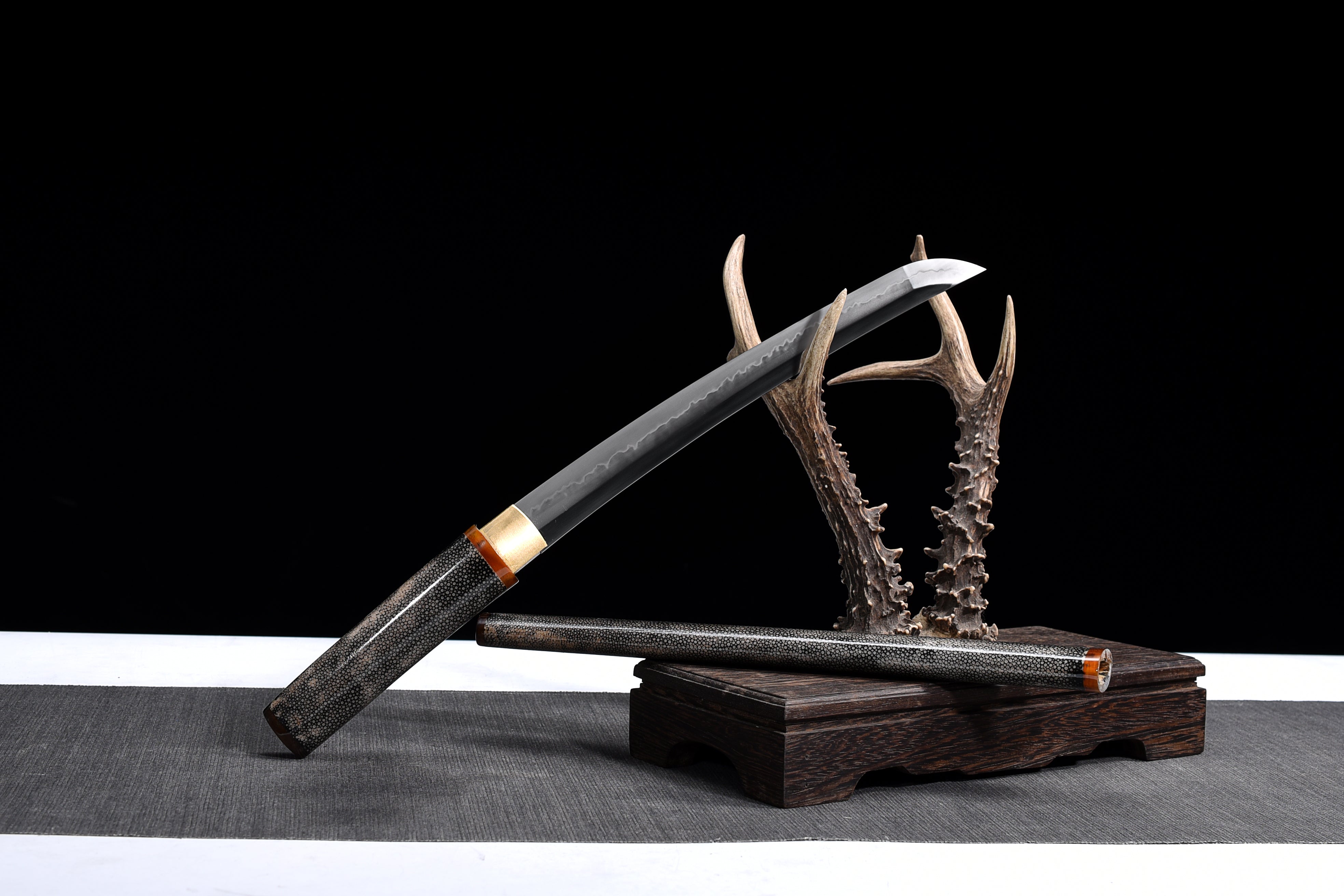 Hand Forged Japanese Tanto Kurogane Star Blade(Damascus Steel)