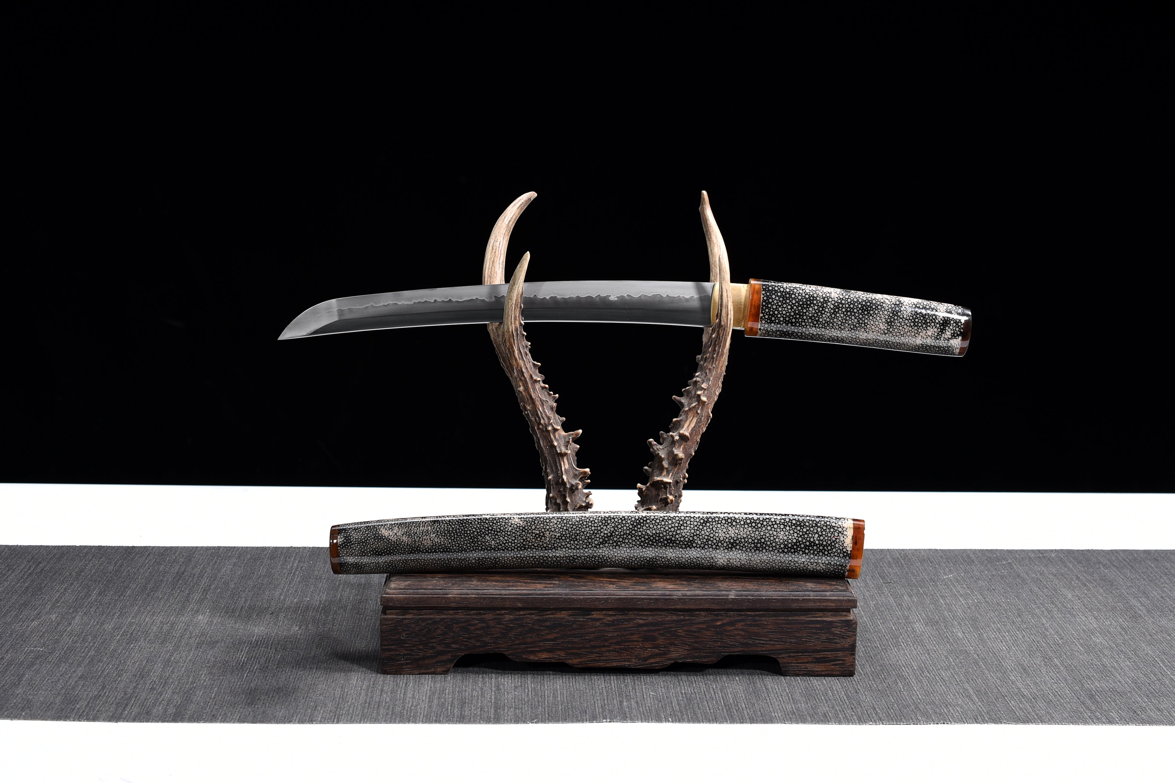 Hand Forged Japanese Tanto Kurogane Star Blade(Damascus Steel)