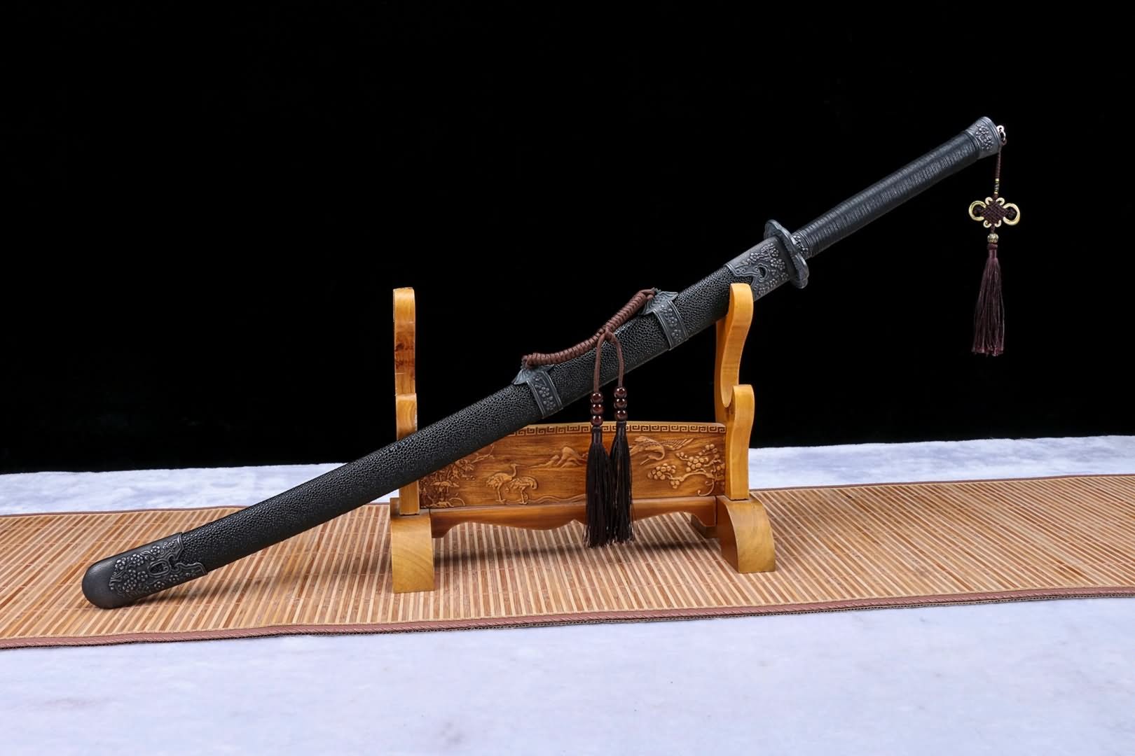 Hand Forged Broadsword,Forged 1060 Carbon Steel blade,Skin scabbard,Alloy fittings