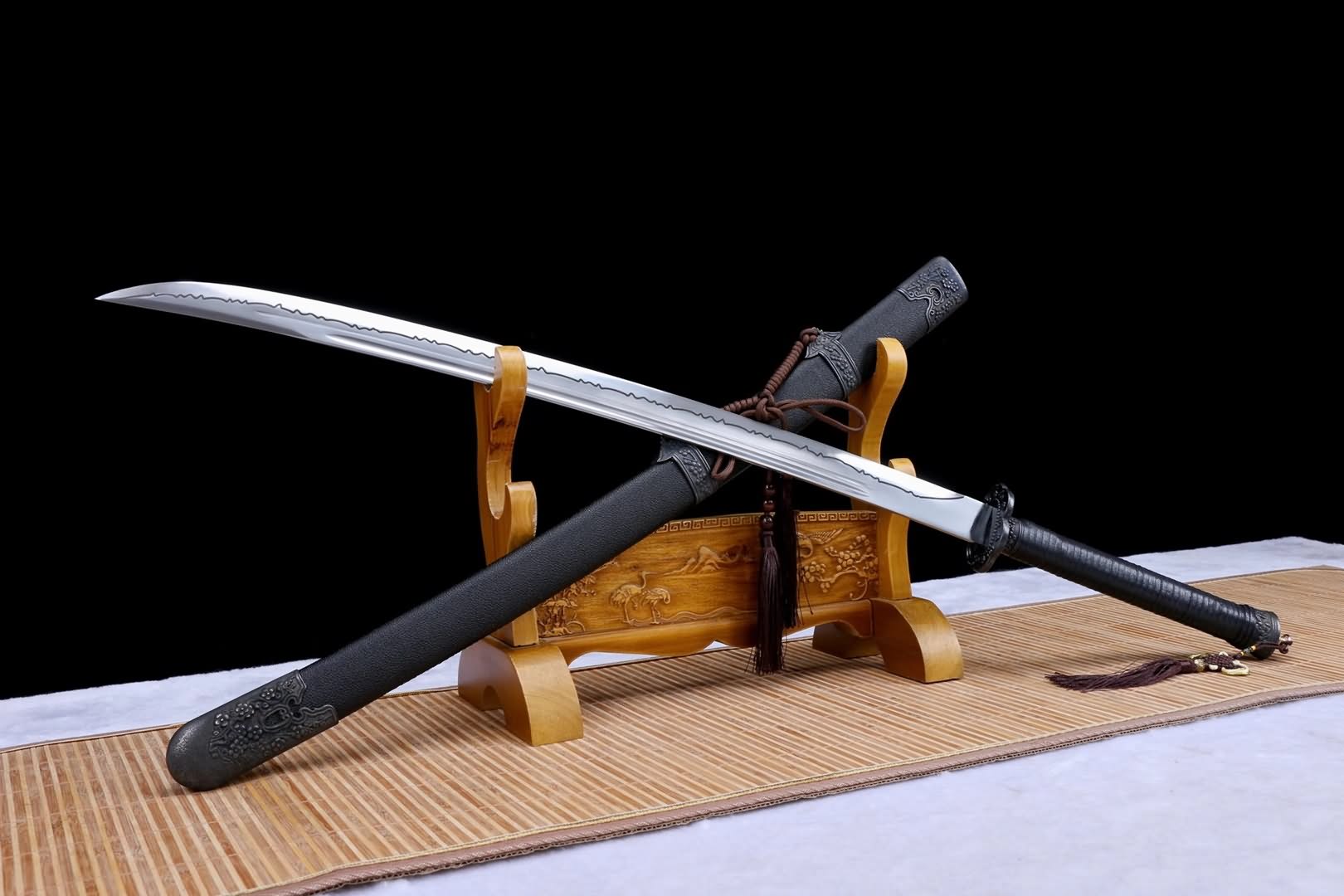 Hand Forged Broadsword,Forged 1060 Carbon Steel blade,Skin scabbard,Alloy fittings