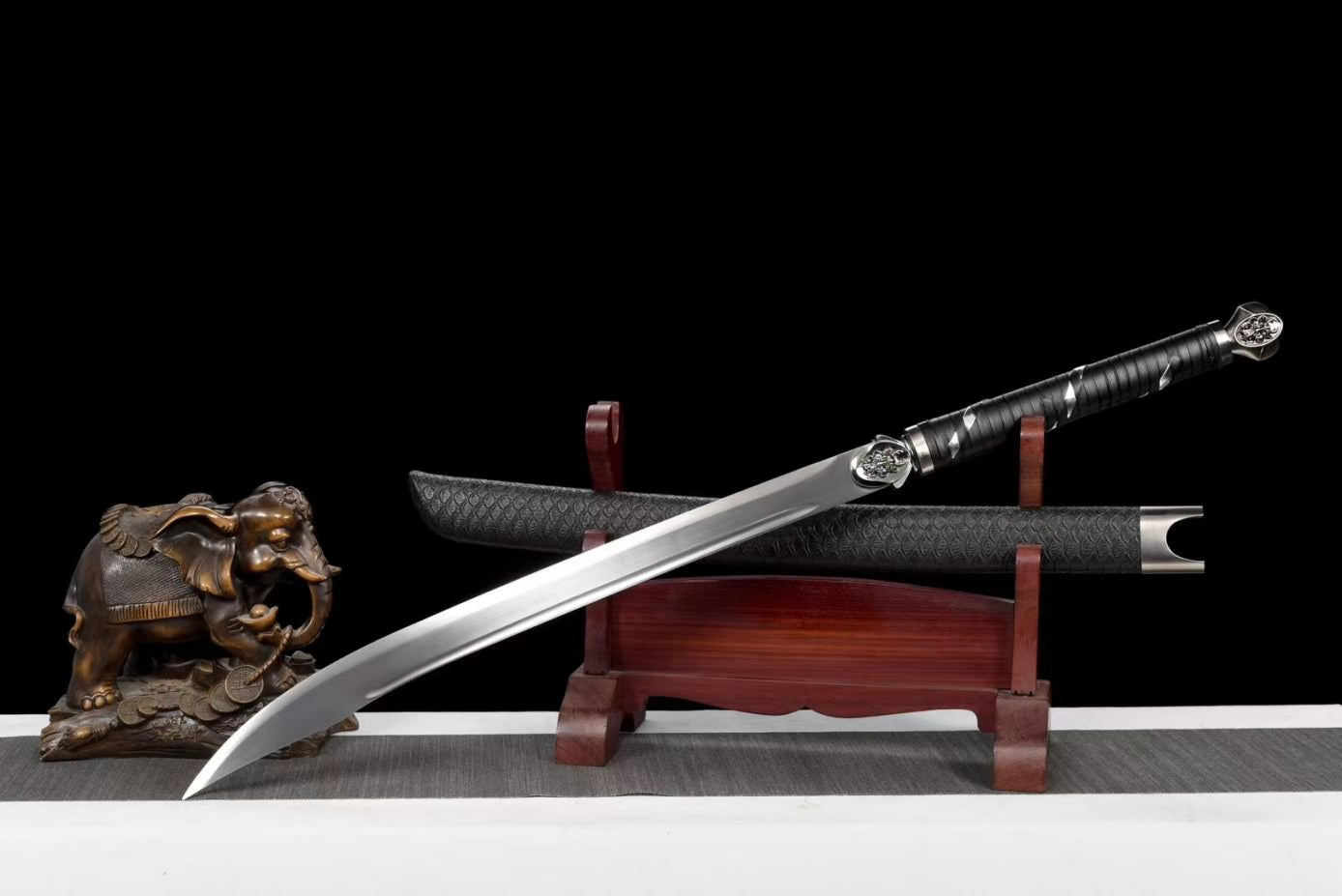 Da dao,Broadsword, high Carbon Steel Blade,Alloy Fittings,Black Scabbard,LOONGSWORD