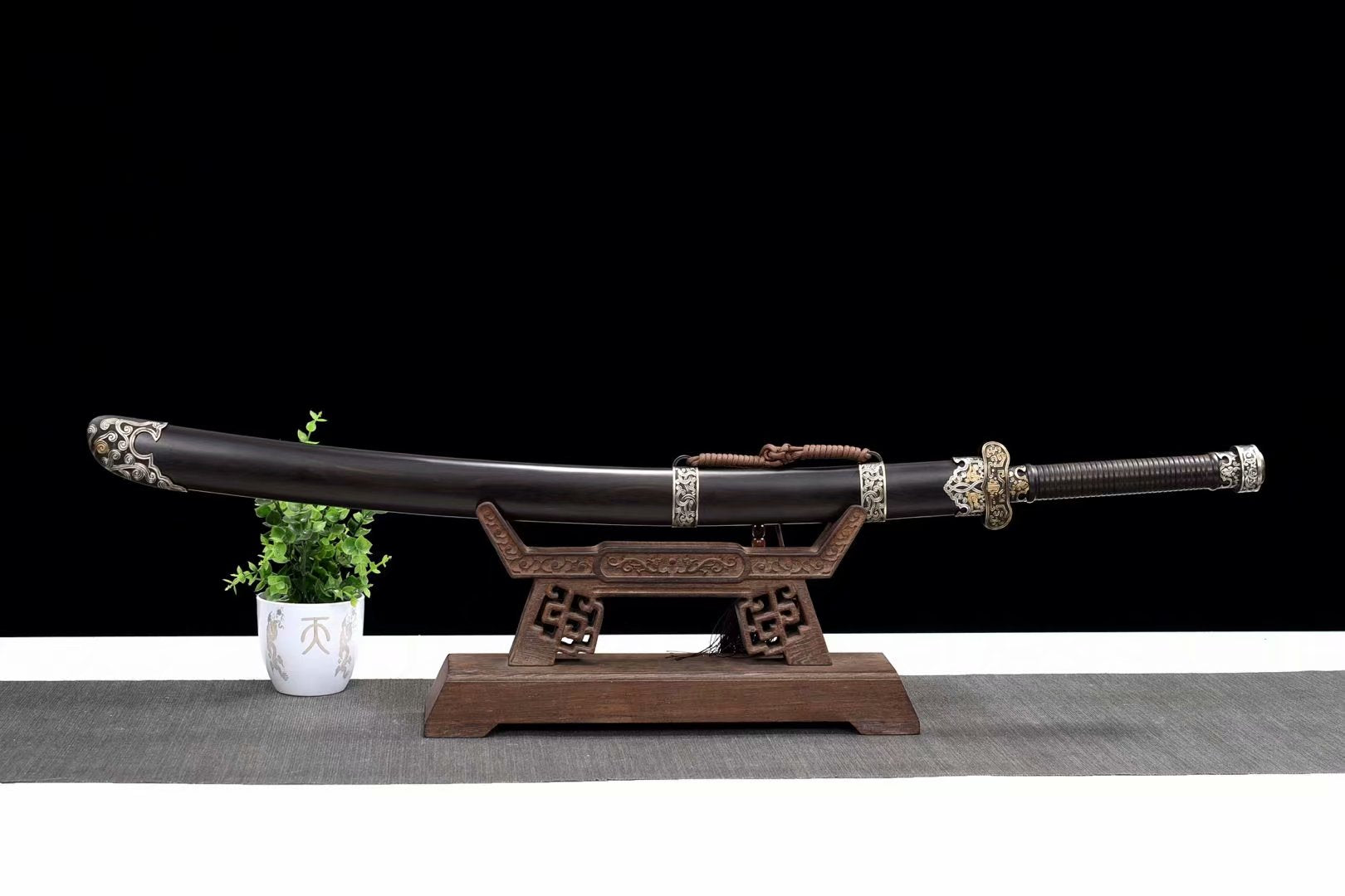 Black gold sword,Damascus steel turn blade,Brass fittings - Chinese sword shop