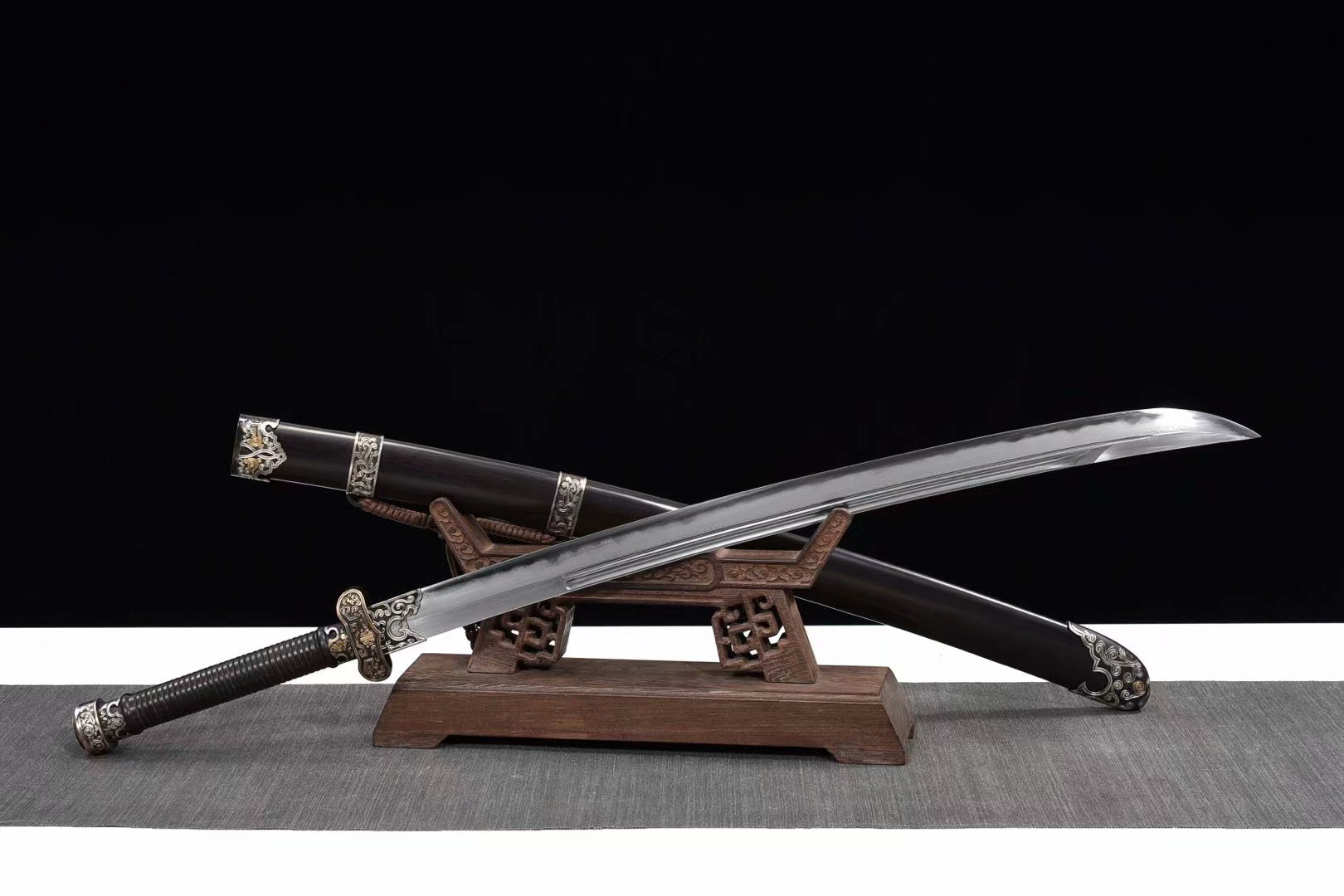 Black gold sword,Damascus steel turn blade,Brass fittings - Chinese sword shop