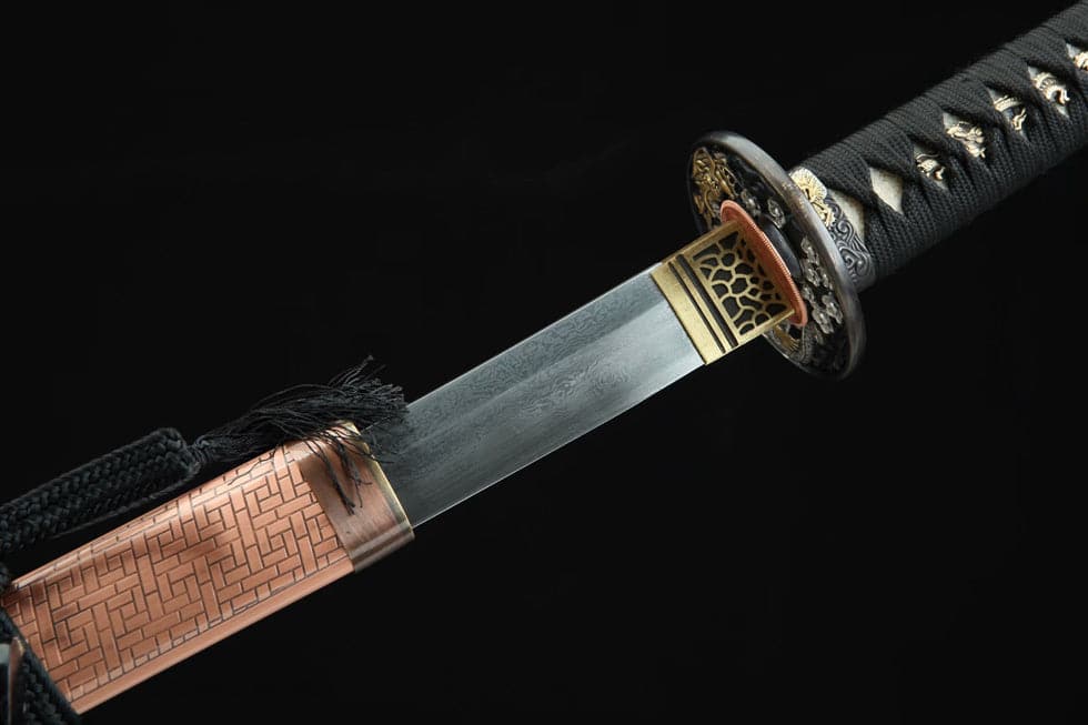 Embracing the Fantasy: Anime and Game Replica Swords at LOONG BLADE