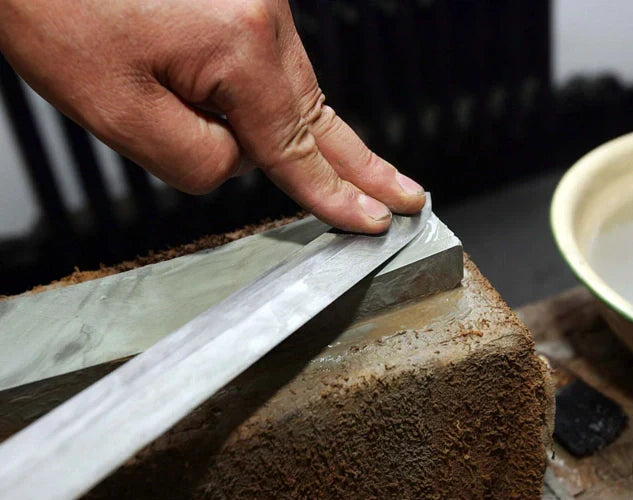 The Art of Eightfold Polishing: How Japanese Sword Masters Achieve the Perfect Mirror Finish