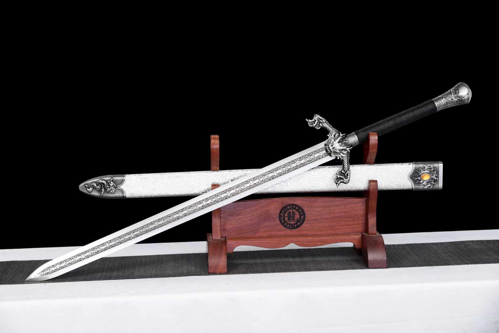 Hand Forged Flying Dragon Battle Sword ¨C Hand Forged 9260 Steel Blade, Double-Edged