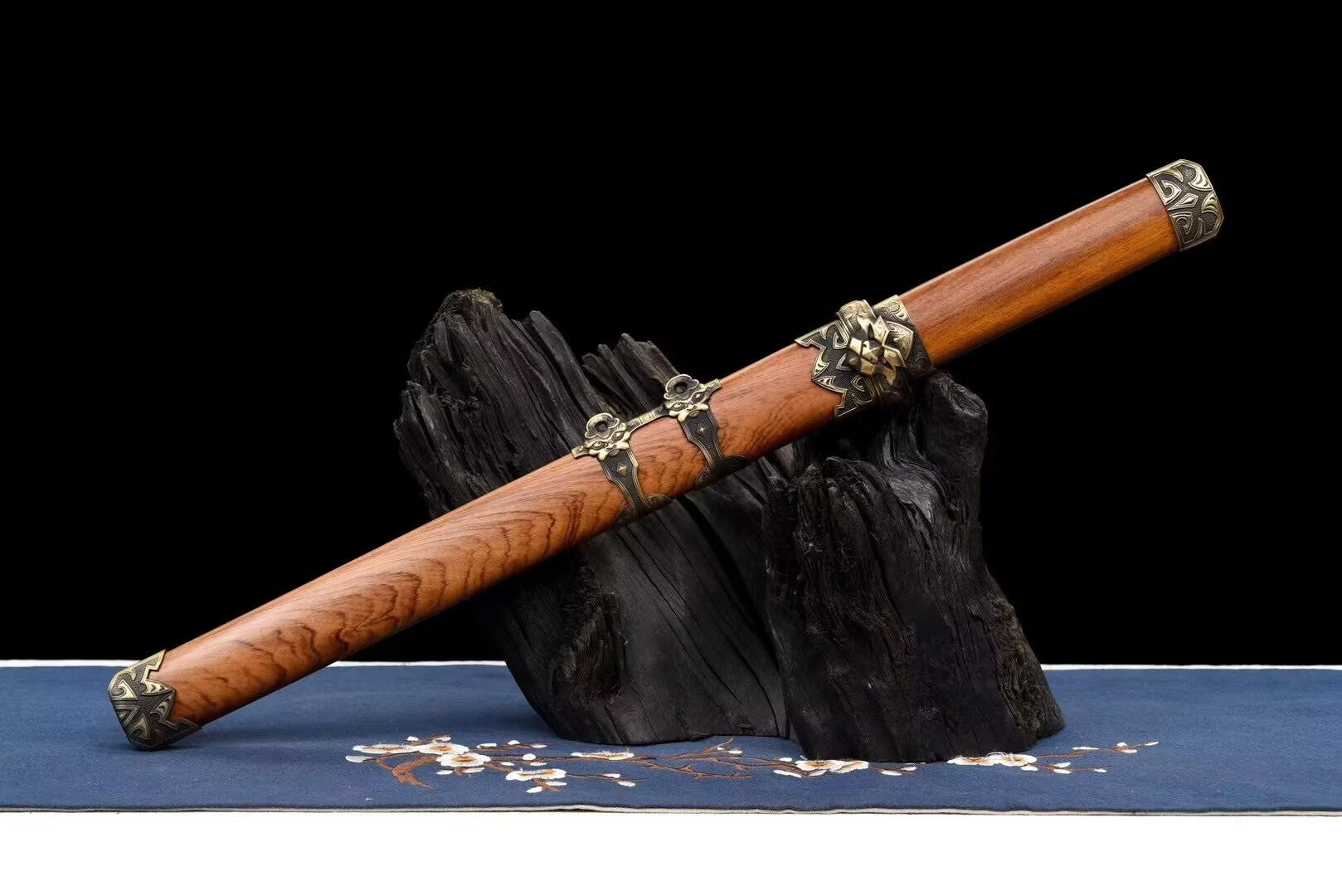 Hand Forged Dragon bones Tang Heng sword(Damascus steel)