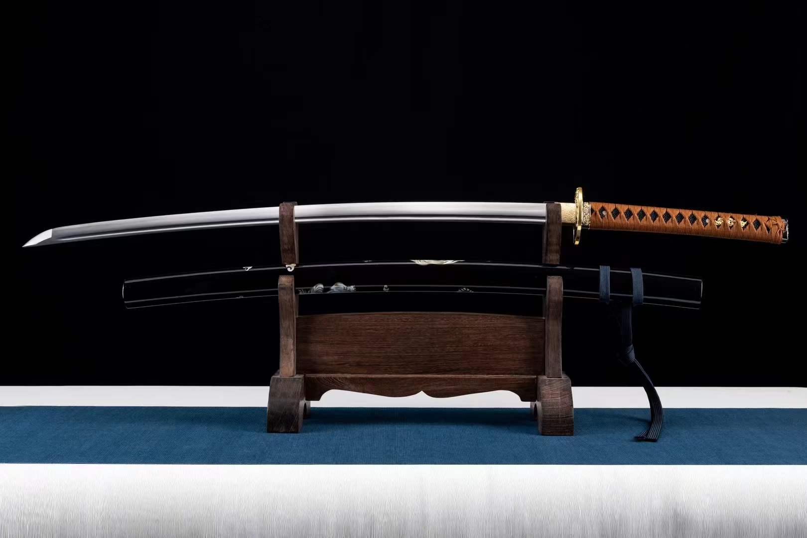 Hand Forged Japanese Katana Tiger 虎 Blade(1060 Carbon Steel)