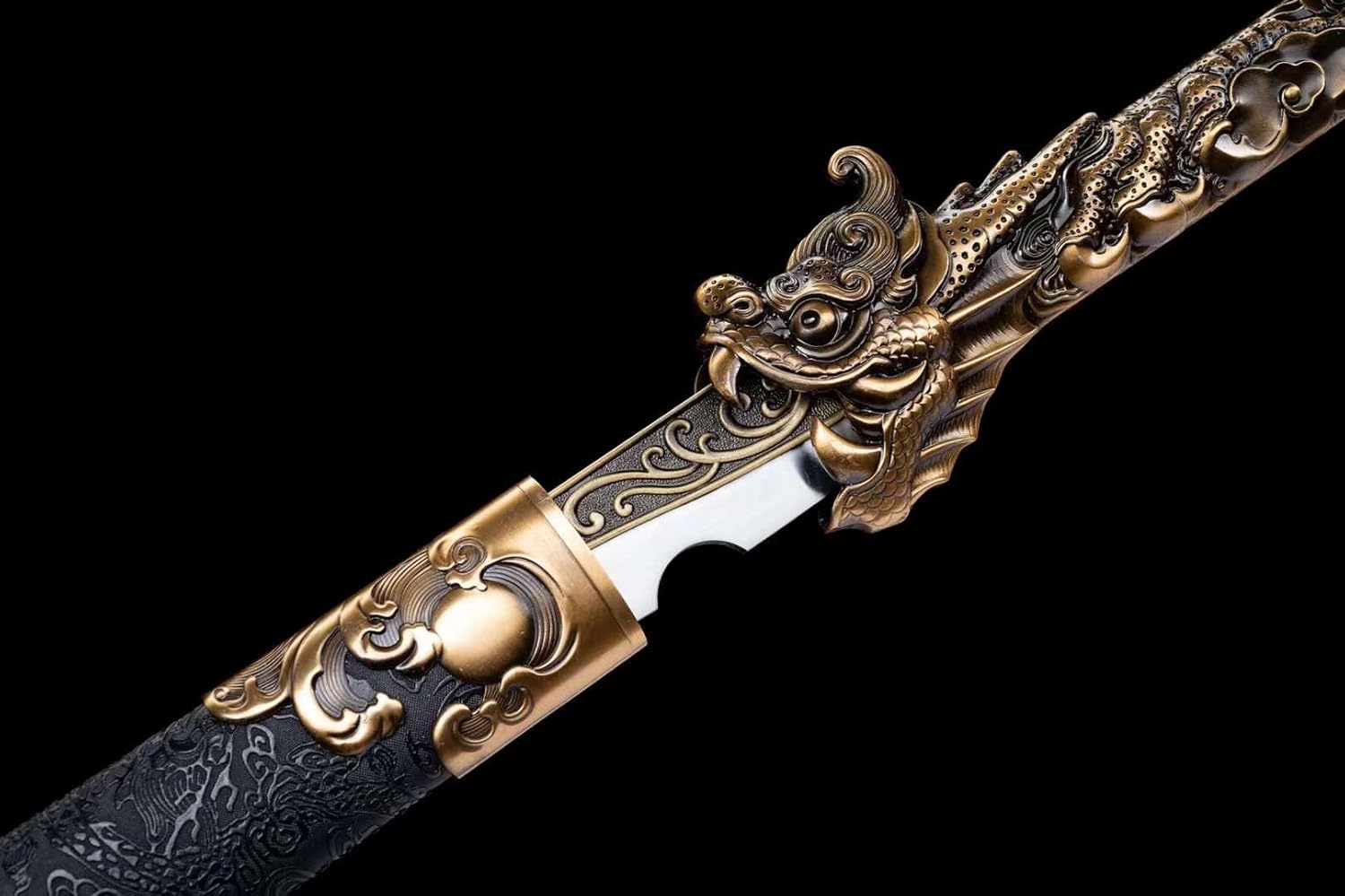 Hand Forged Tang Dao Sword Blade Dragon Embossed Zinc Alloy Handle（1060 Carbon Steel ）