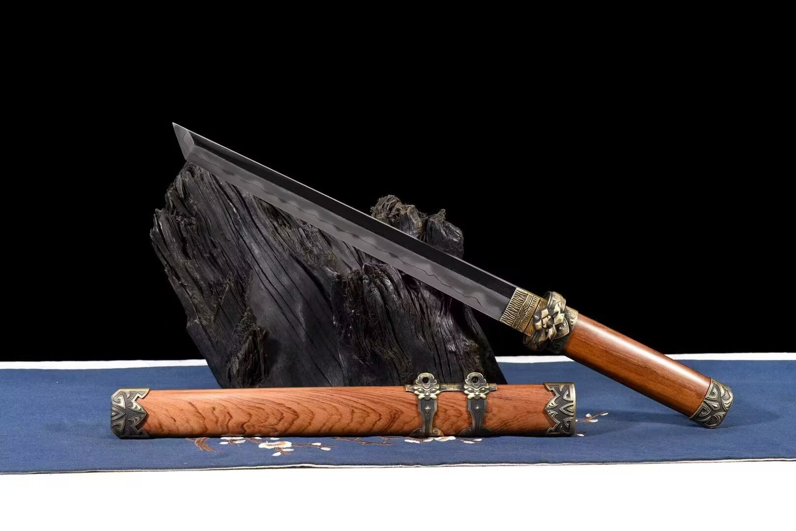 Hand Forged Dragon bones Tang Heng sword(Damascus steel)