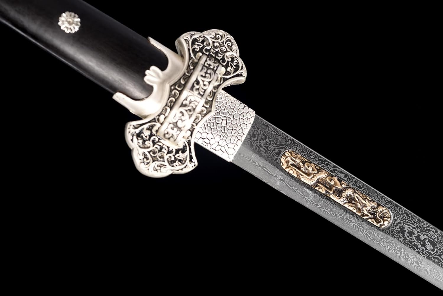 Hand Forged Tang Dao Sword - Damascus Steel with Tang Dynasty Design