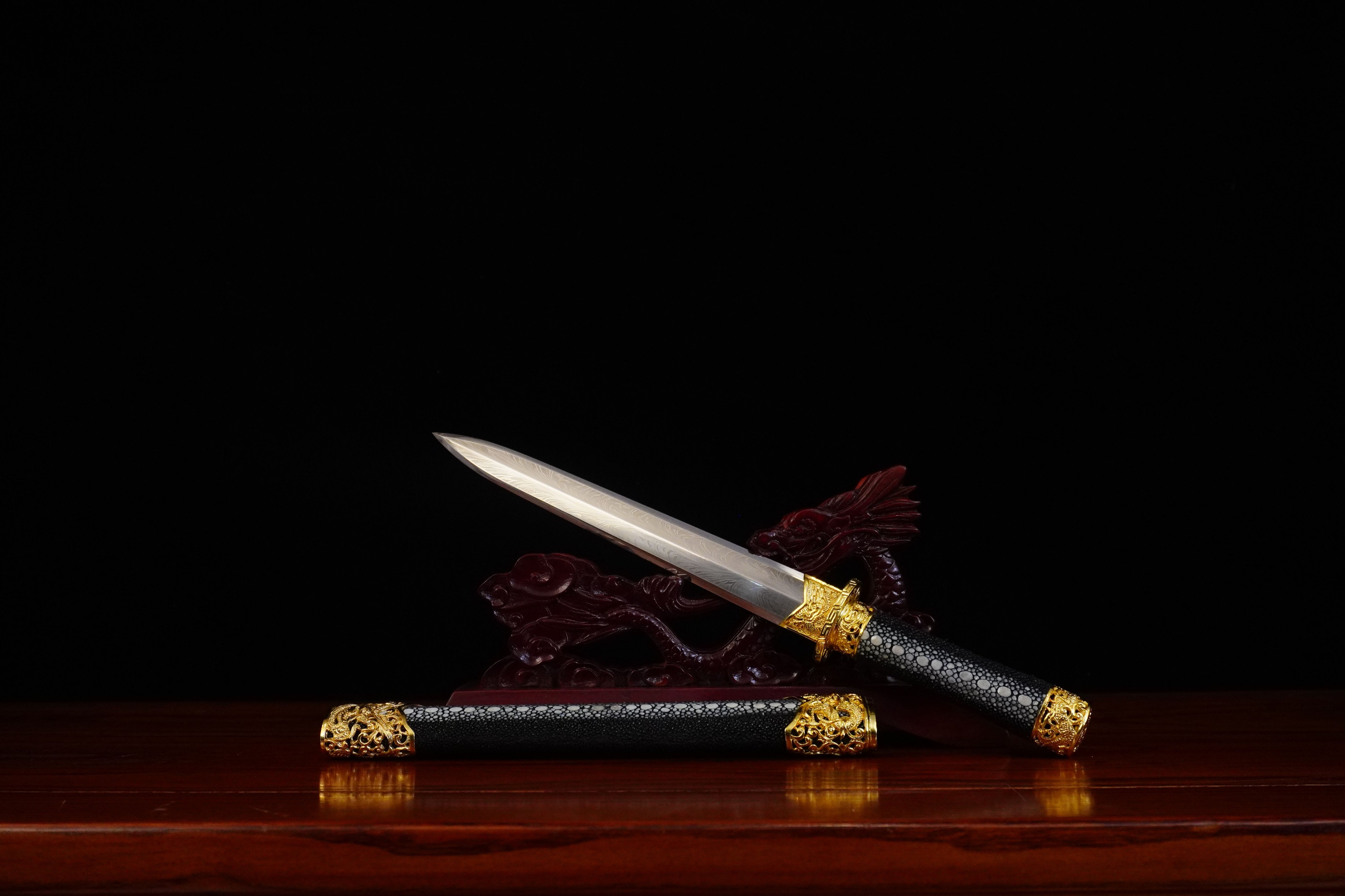 Hand Forged shortsword Tang sword(Damascus steel)