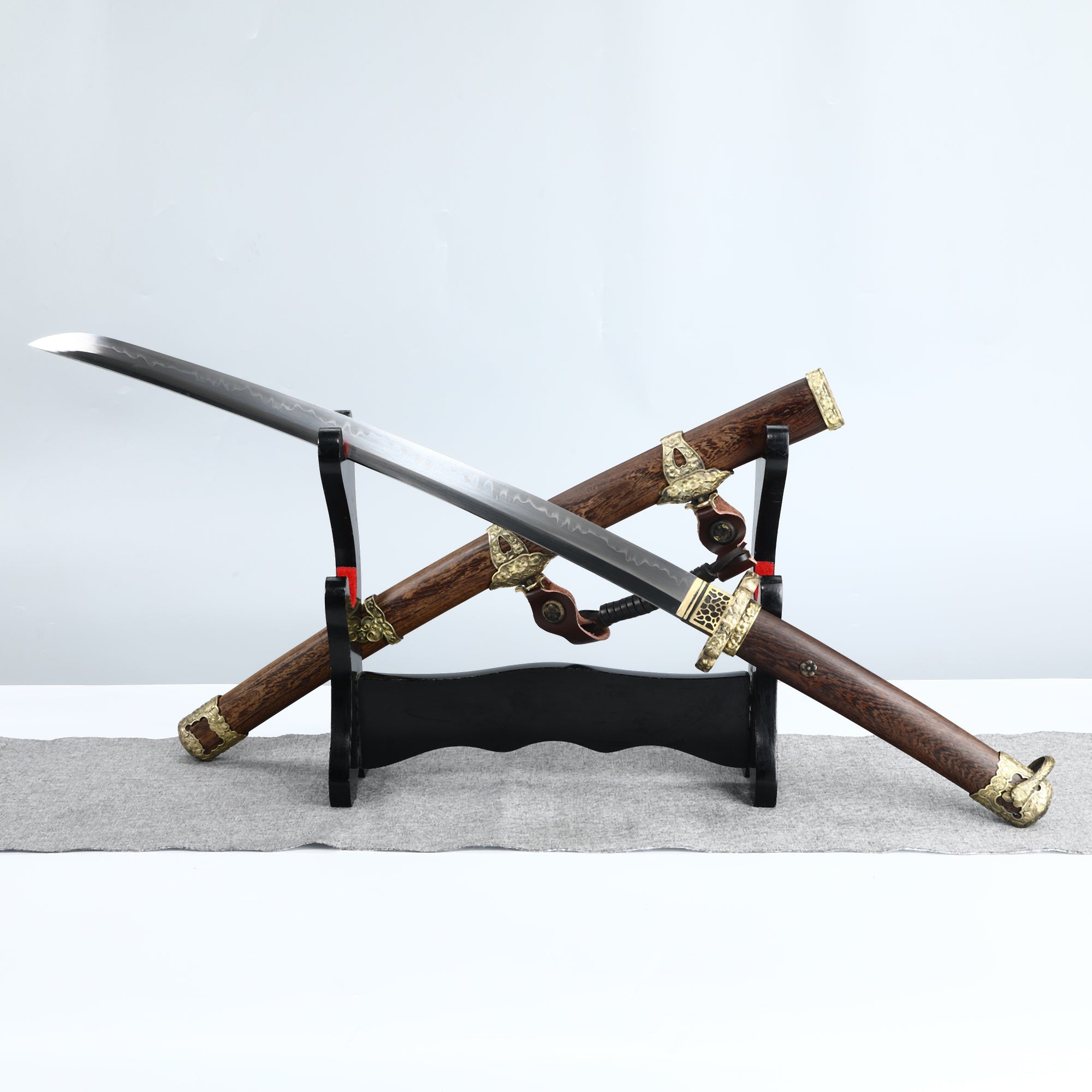 Handmade Katana 1095 Carbon Steel Samurai Japanese Real Sword Chicken Wing Wooden Sheath Knife Full Tang Sharp