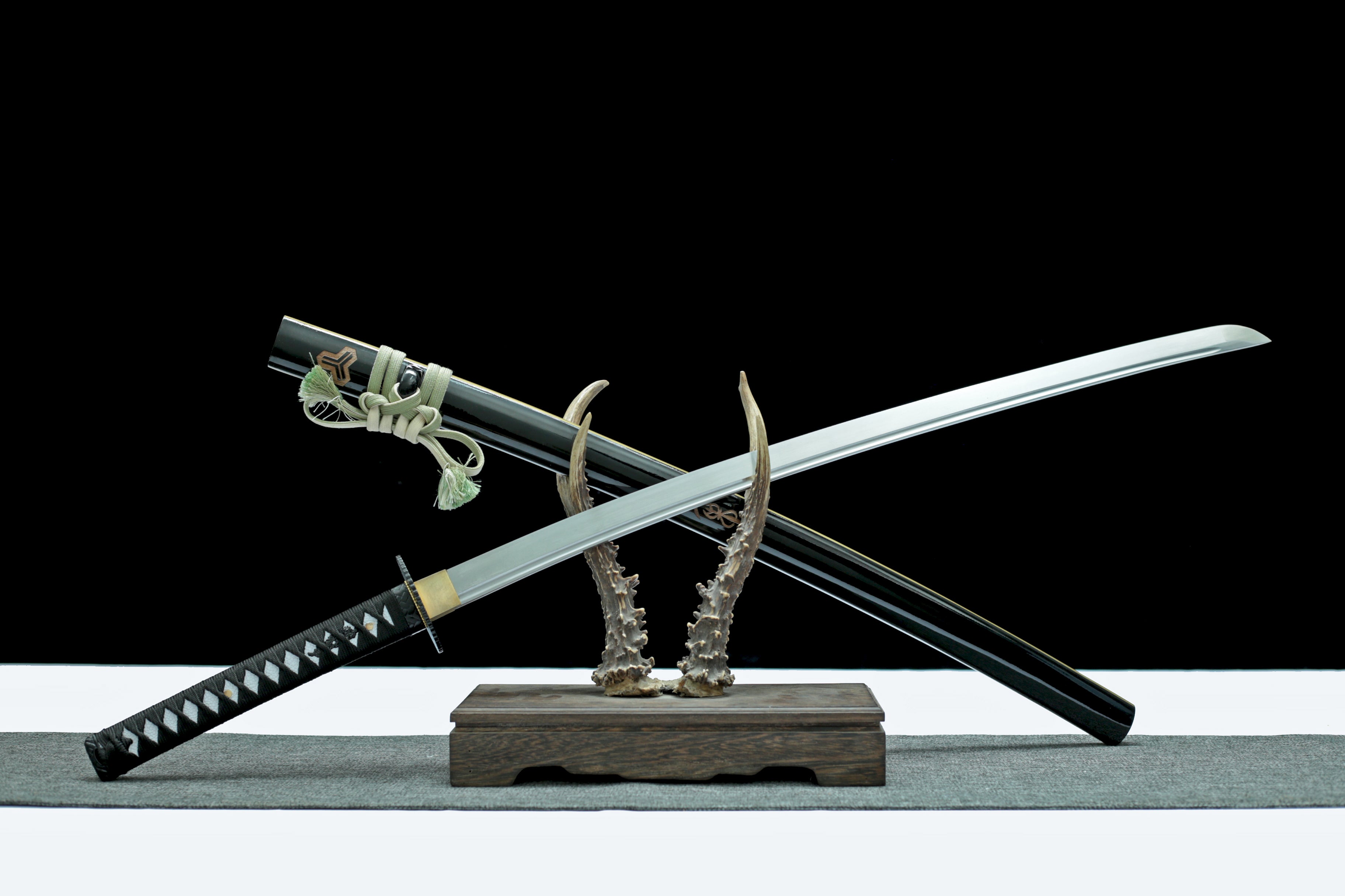 Hand Forged Japanese Katana Wraithbound Blade(1095 Carbon Steel)