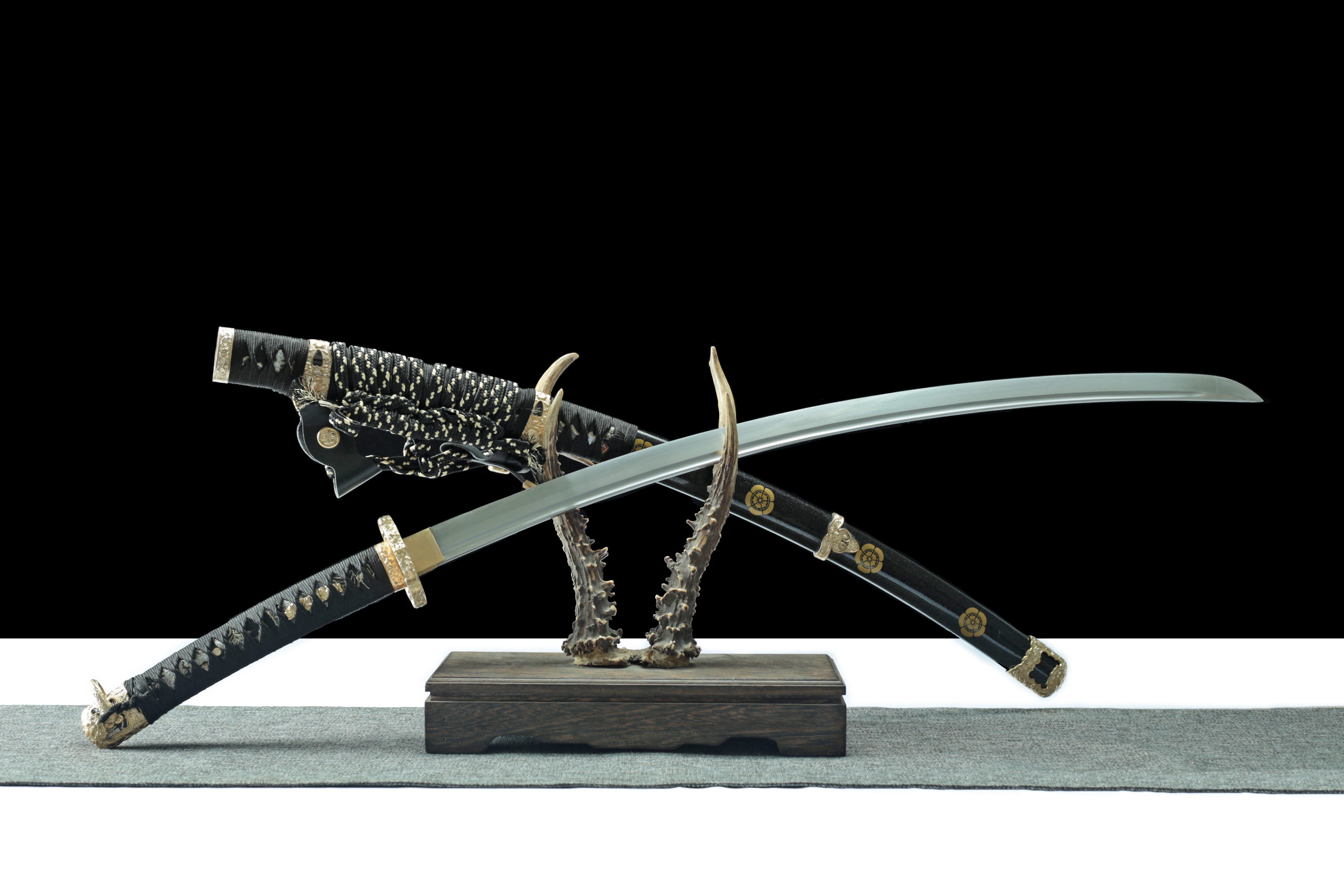 Hand Forged Japanese Tachi Onyx Demon Copper Mounted Blade(1060 Carbon Steel)