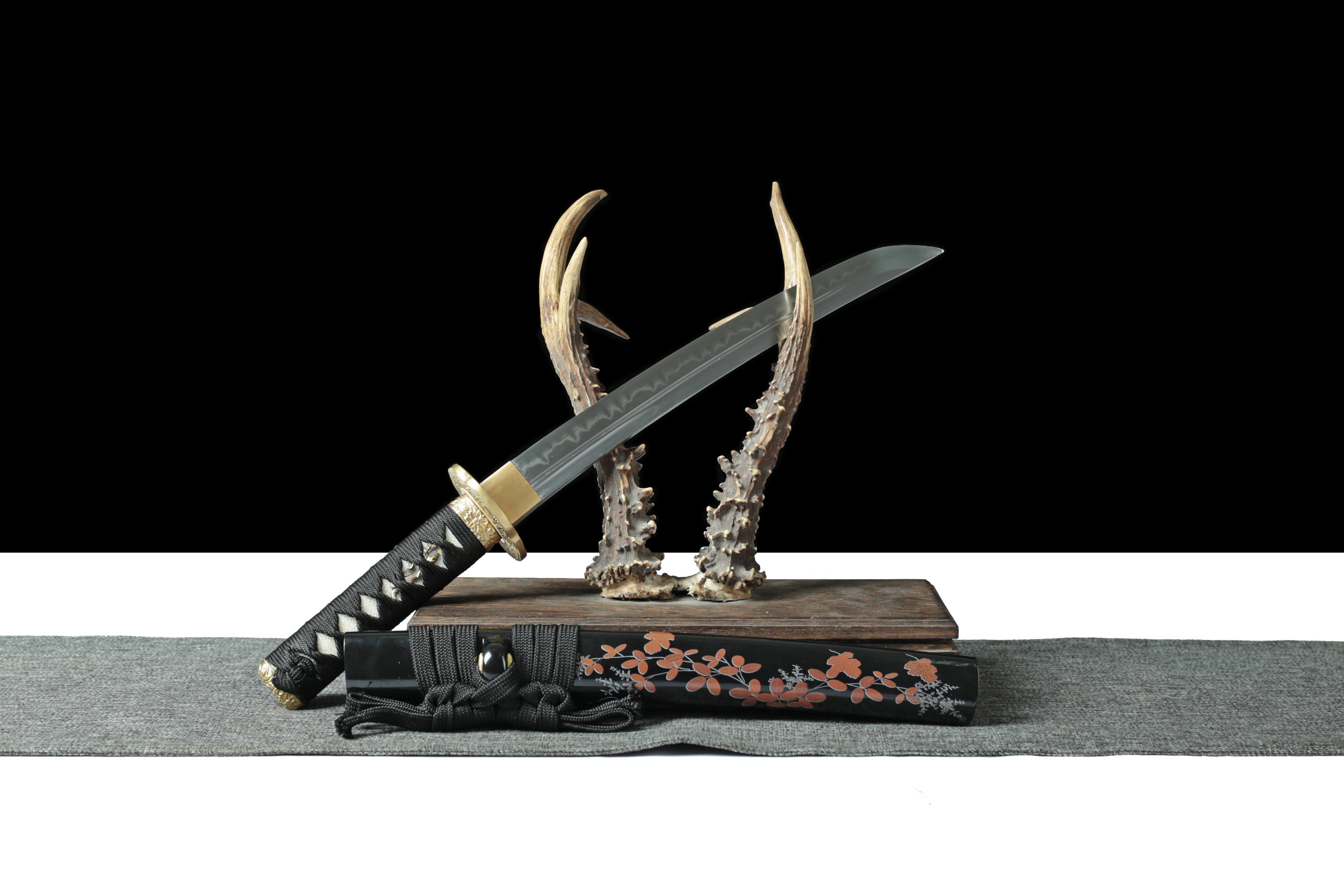 Hand Forged Japanese Tanto Kurohana-Mon Clay Tempering Blade(1095 Carbon Steel)
