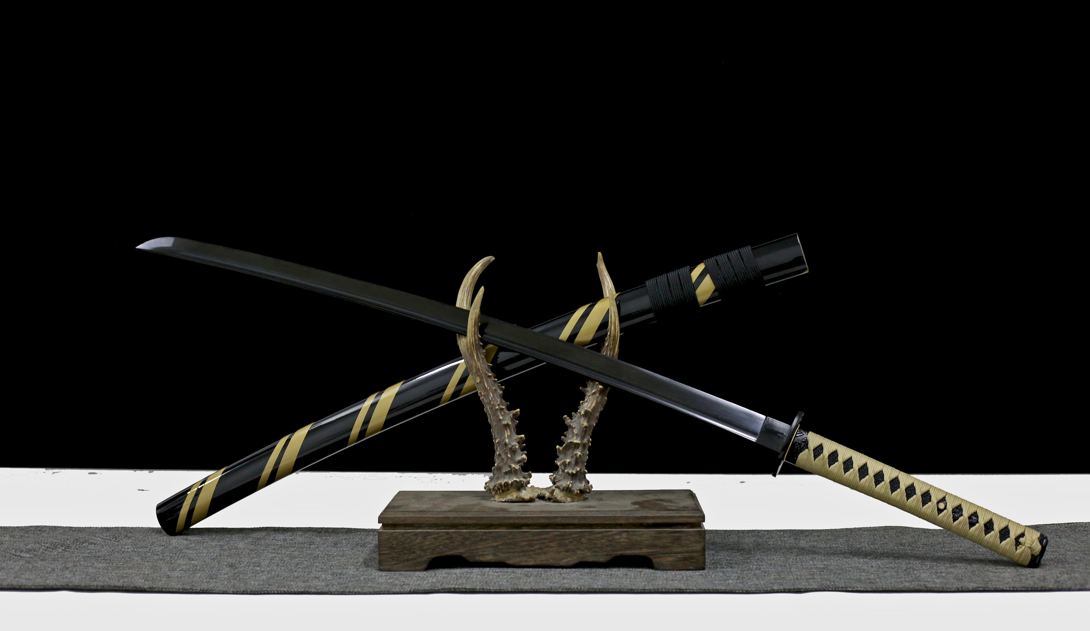 Hand Forged Japanese Katana Nethergate Blade(Damascus Steel)