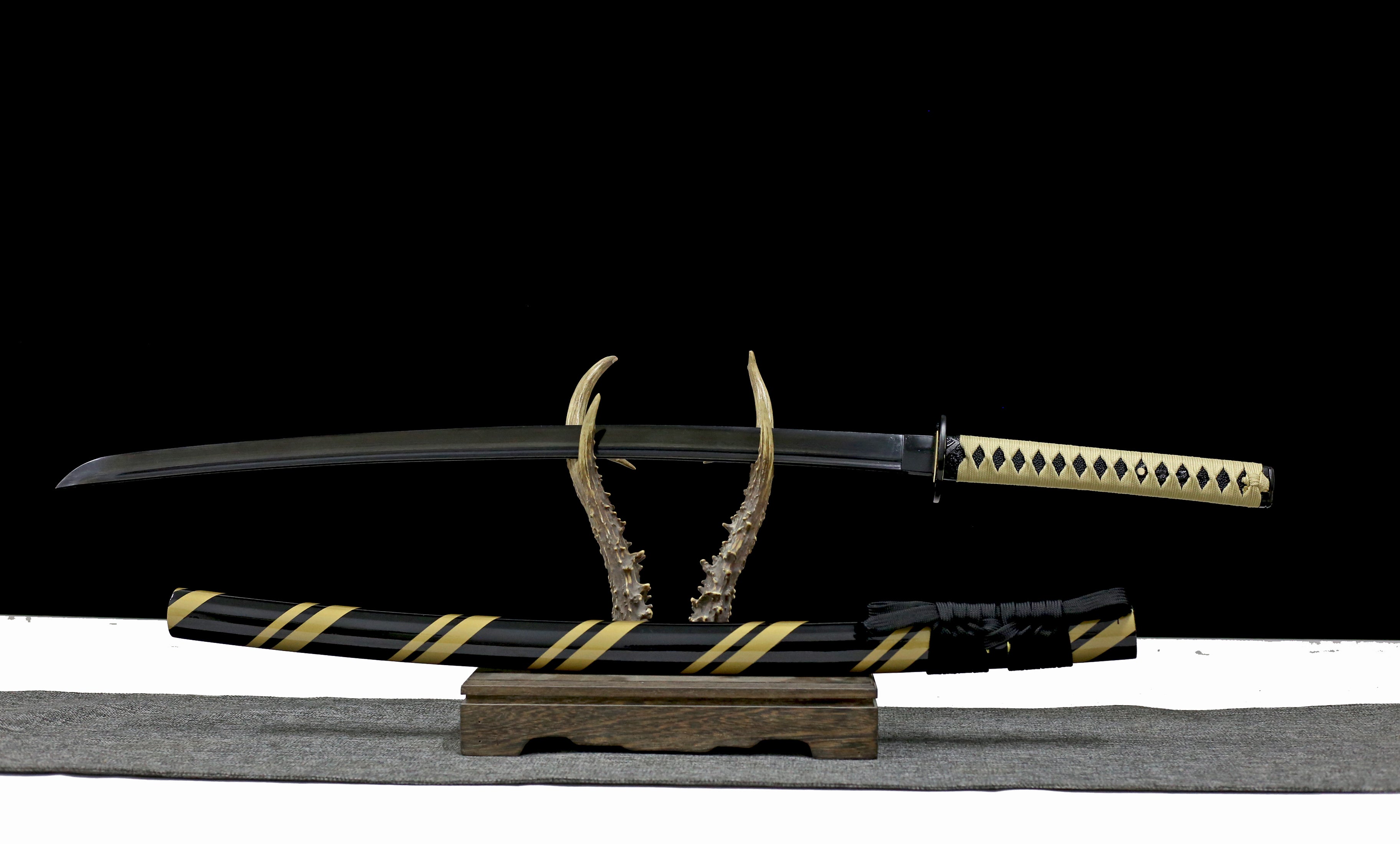 Hand Forged Japanese Katana Nethergate Blade(Damascus Steel)