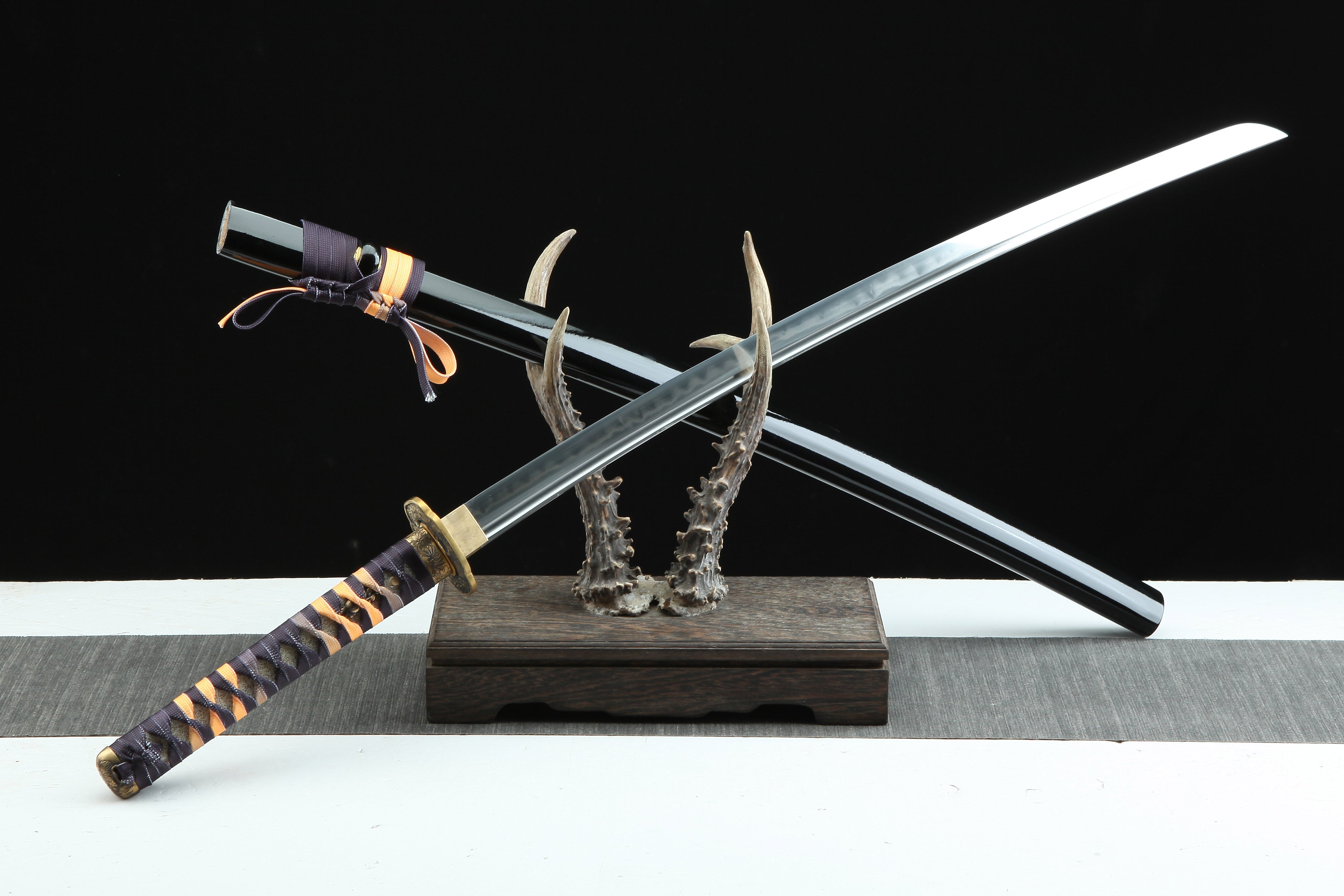 Hand Forged Japanese Katana Violetbloom Blade(1095 Carbon Steel)