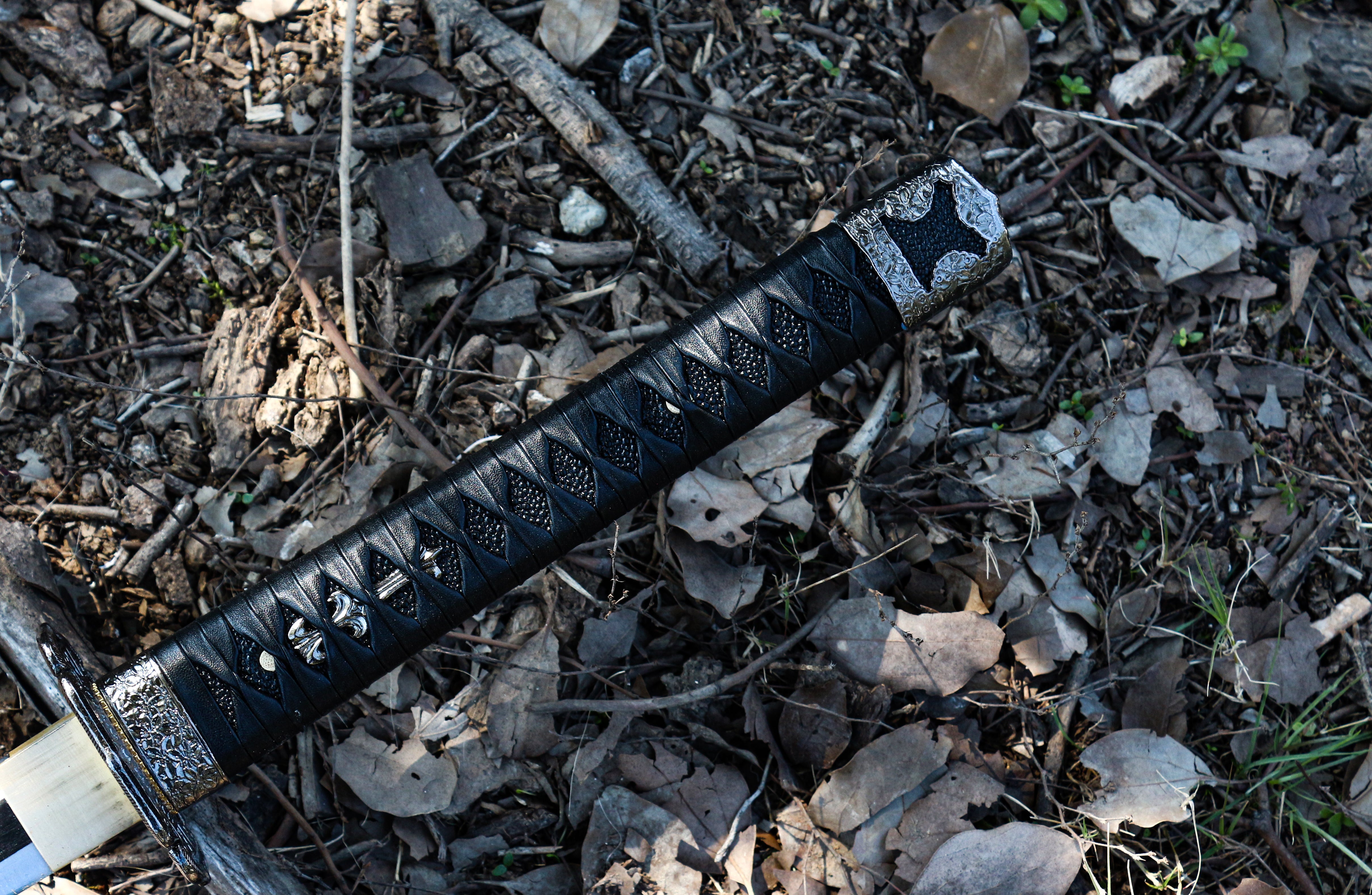 Hand Forged Japanese Tachi Phantom Dusk Blade(1045 Carbon Steel)