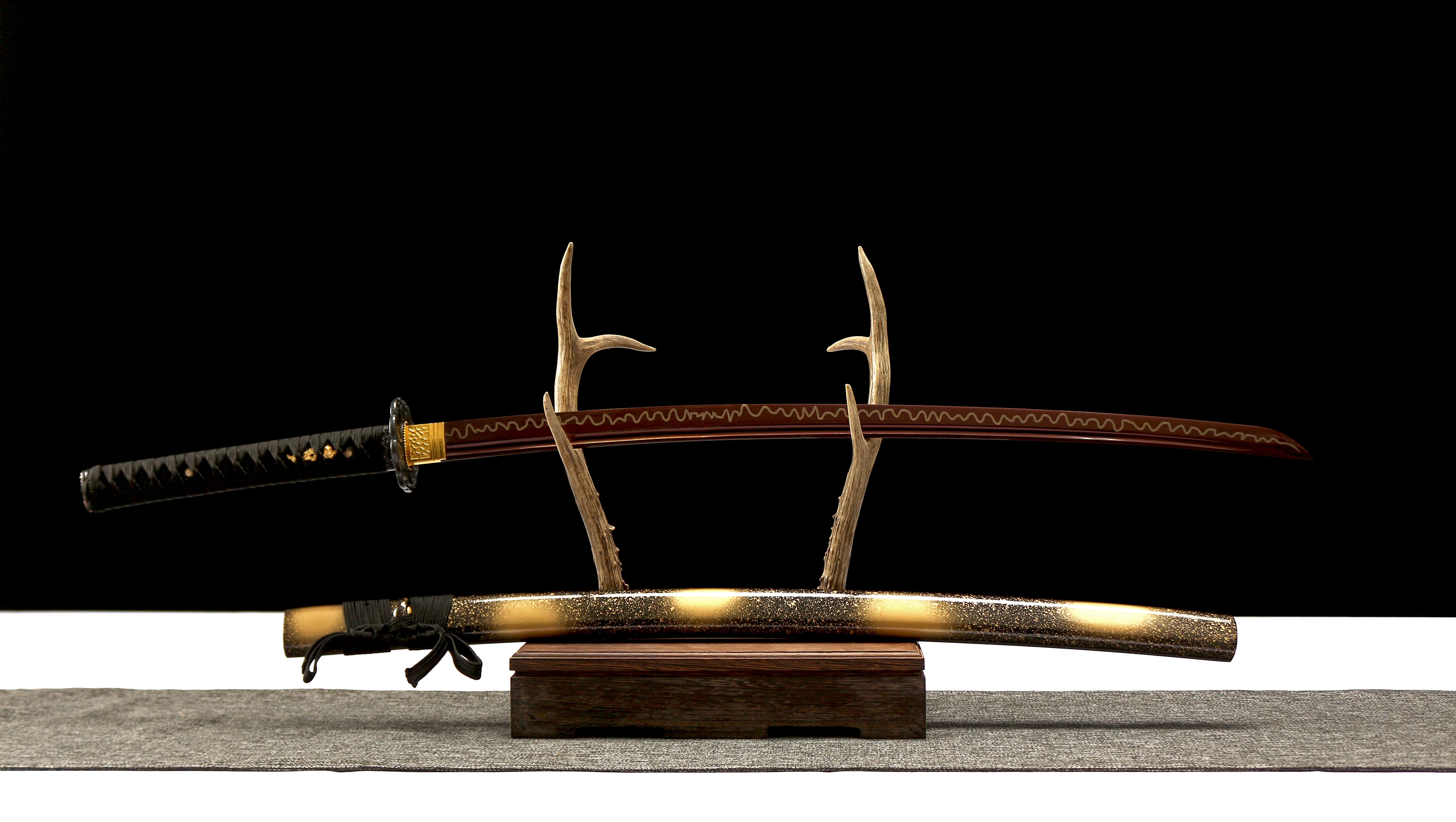 Hand Forged Japanese Katana Gilded Spots Blade(1045 Carbon Steel)