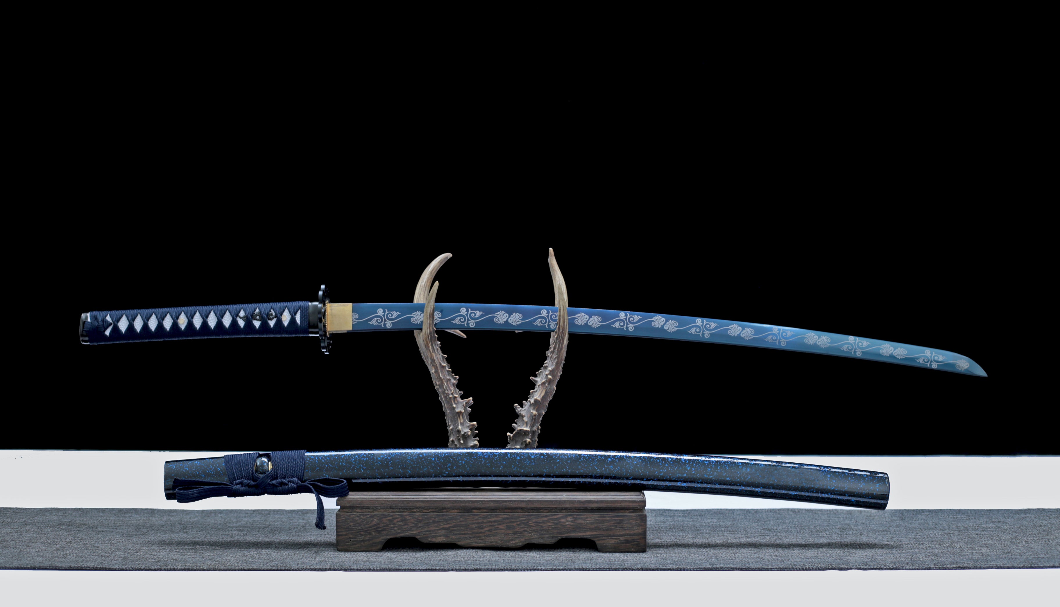Hand Forged Japanese Katana Azure Wraithdance Blade(1095 Carbon Steel)