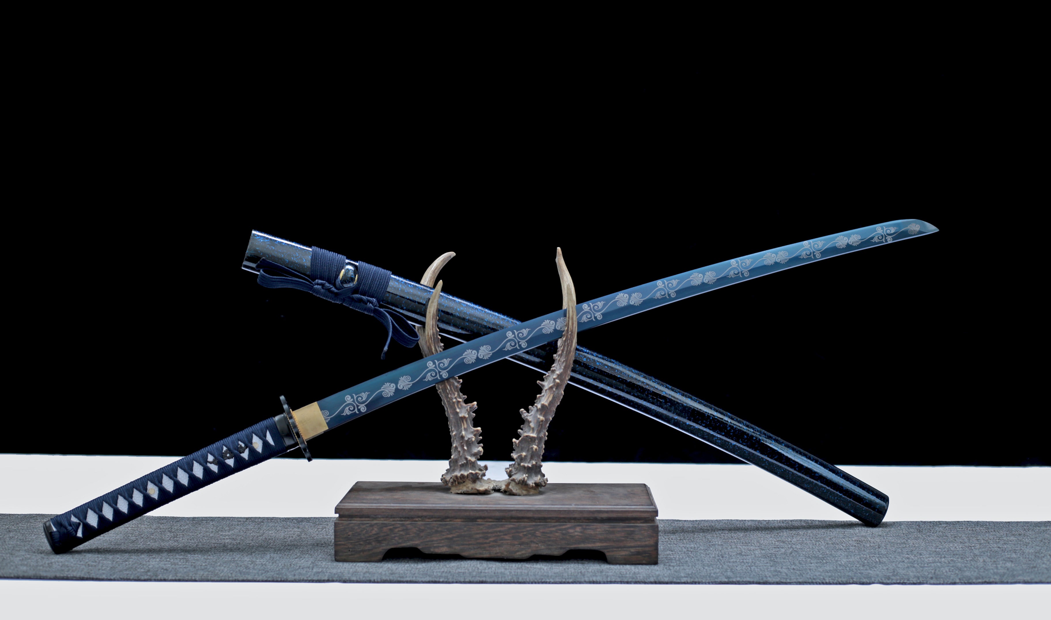 Hand Forged Japanese Katana Azure Wraithdance Blade(1095 Carbon Steel)
