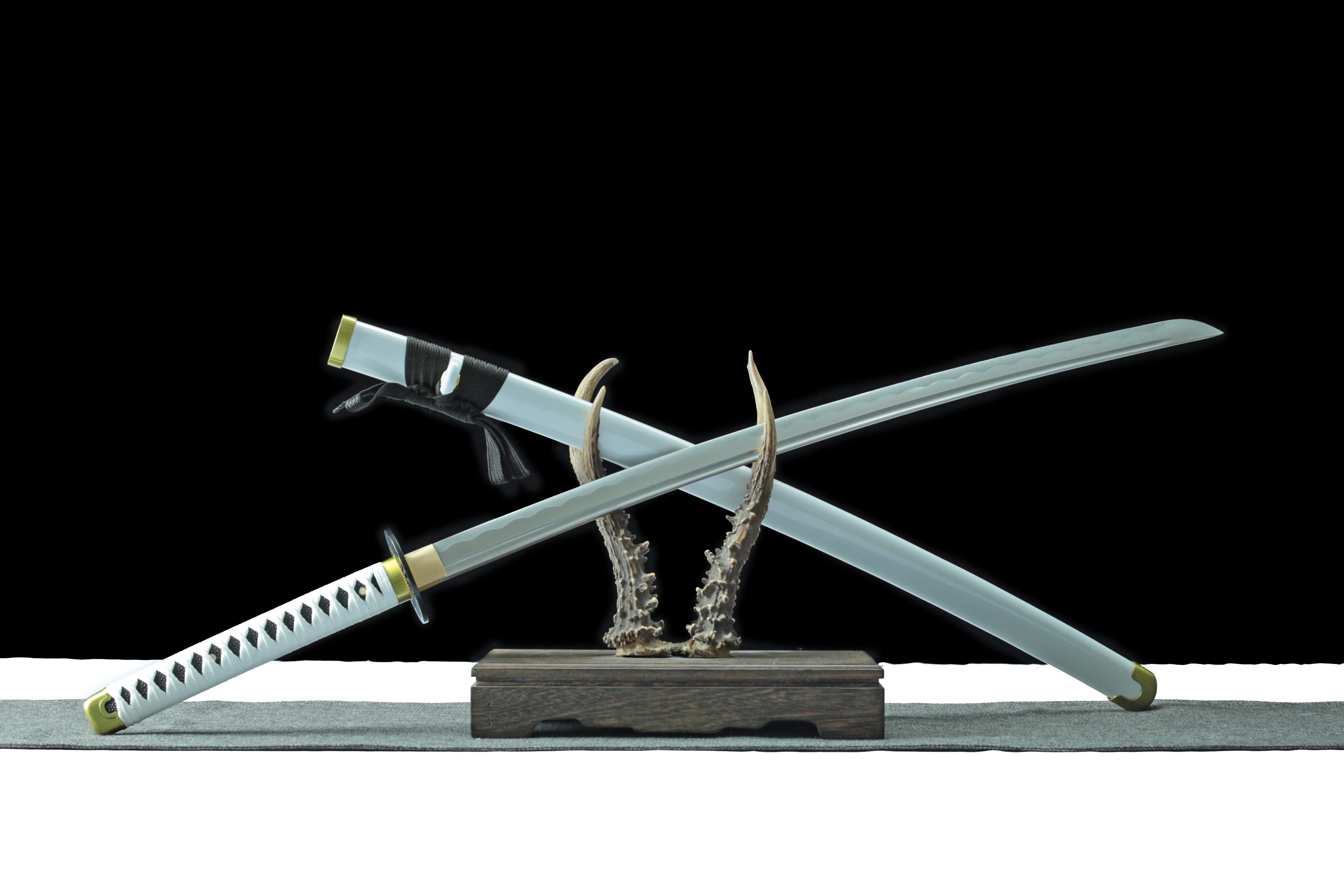 Hand Forged Fate/Grand Order Katana Okita Souji third lunar month Blade(1045 Carbon Steel)