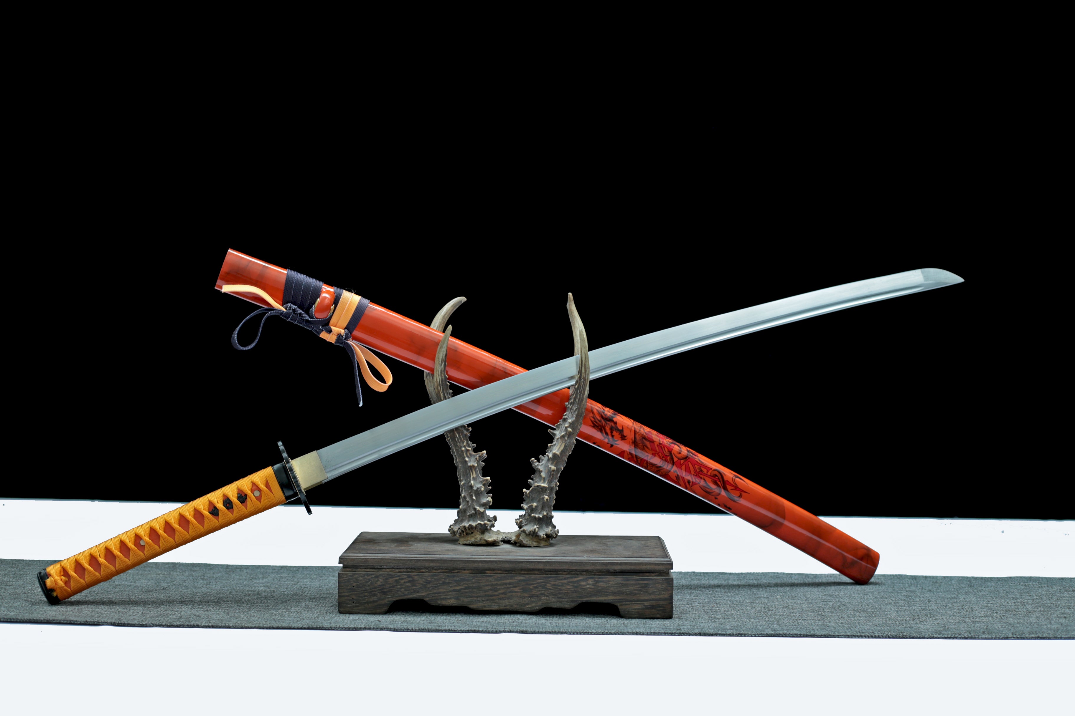 Hand Forged Japanese Katana Amber Eidolon Blade(1095 Carbon Steel)
