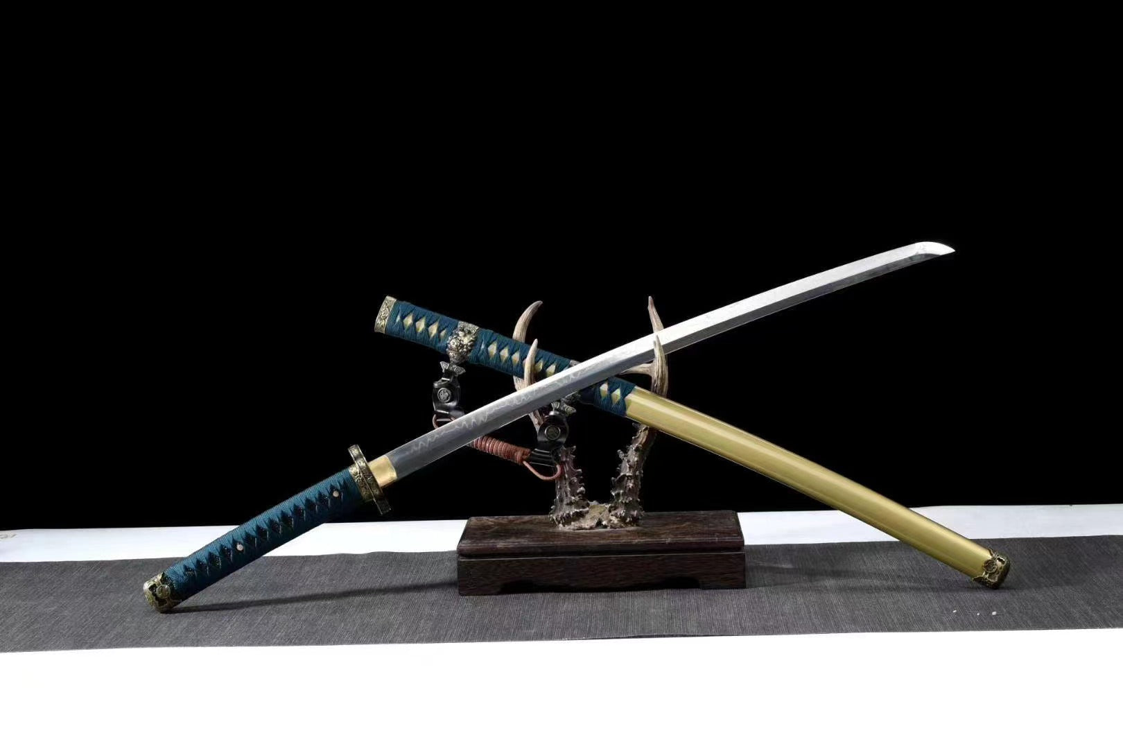 Hand Forged Japanese Tachi Monk's Judgment Blade(1095 Carbon Steel)