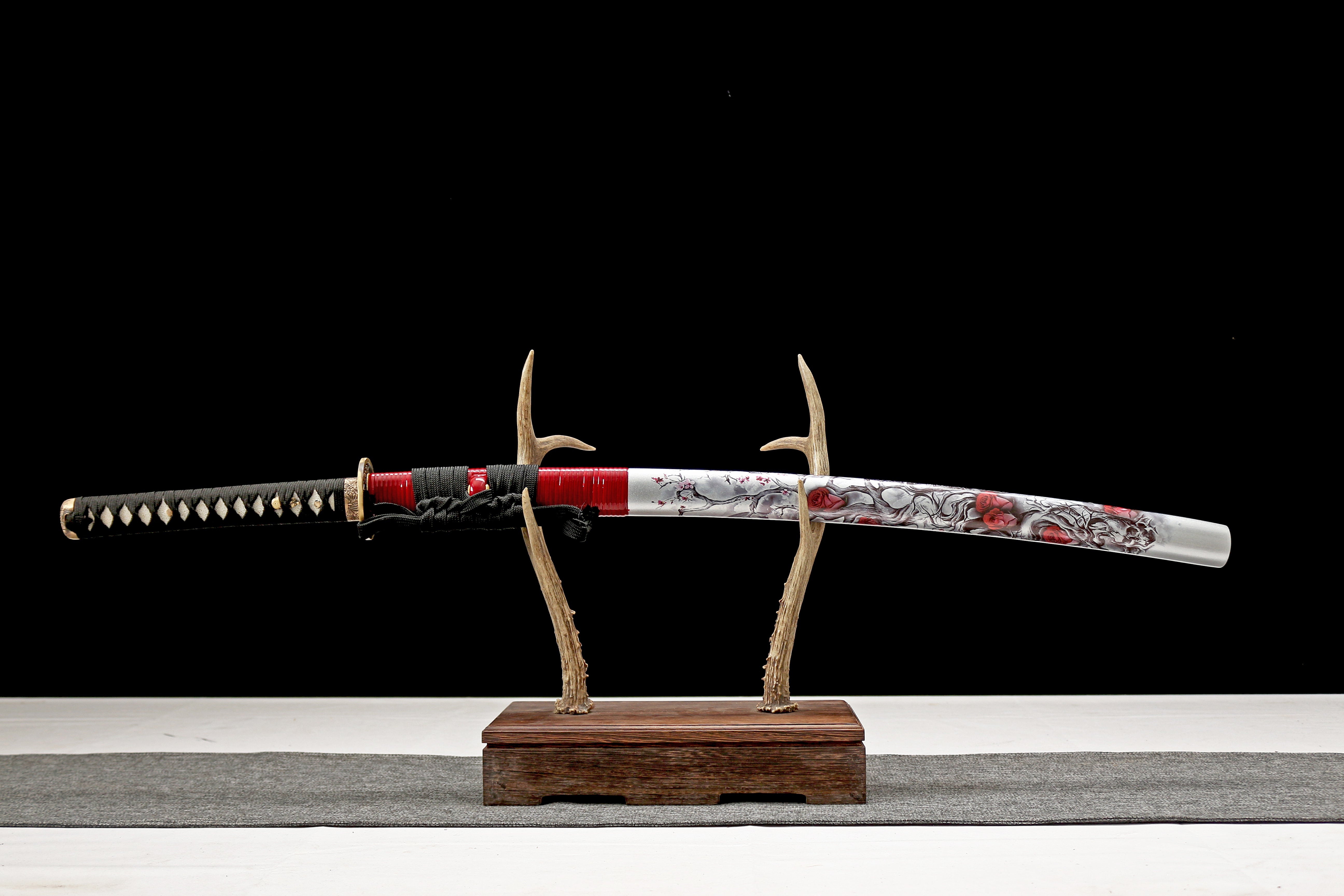 Hand Forged Japanese Katana Crimson Thorn Elegy Blade(1095 Carbon Steel)