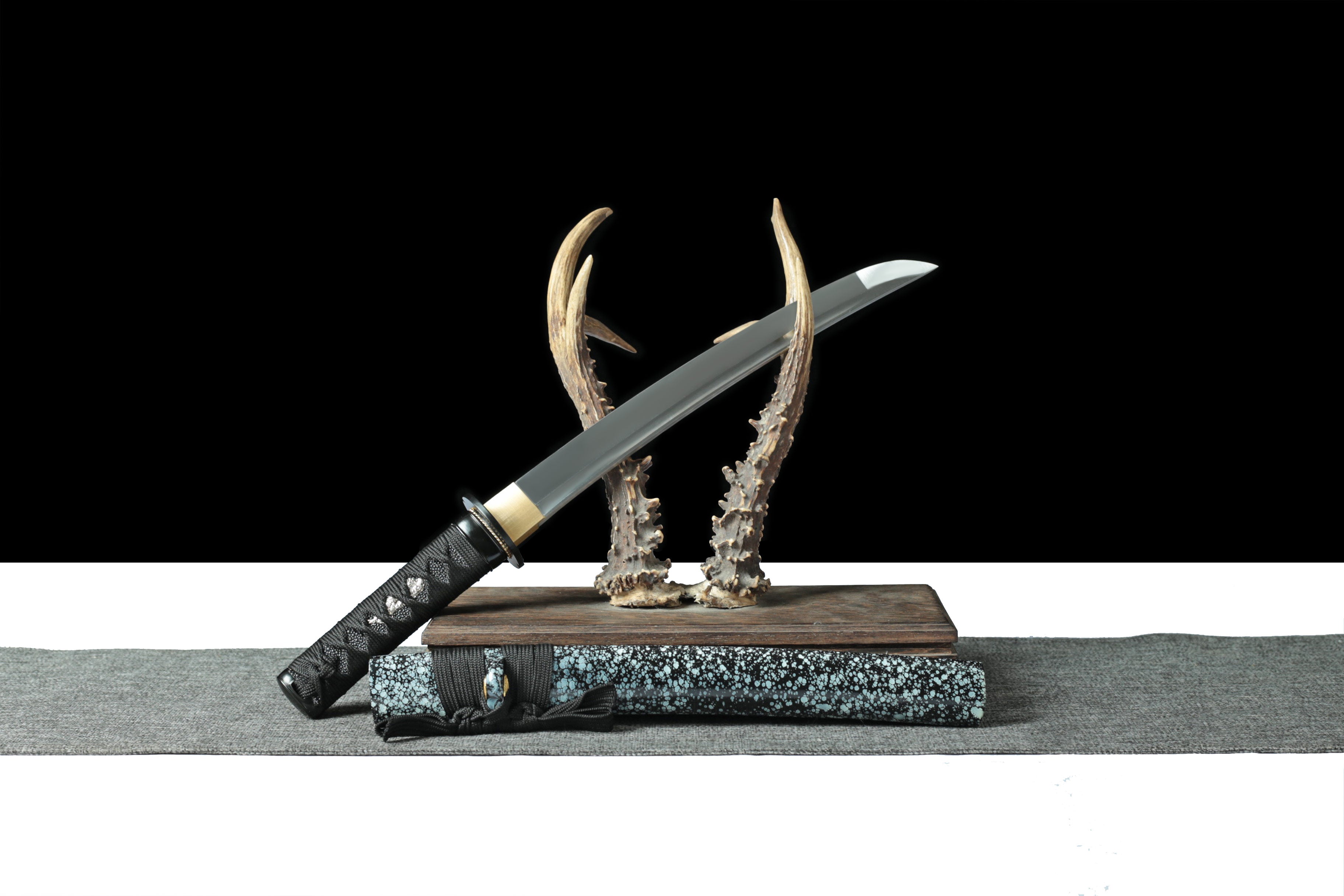 Hand Forged Japanese Tanto Tsukikage Hada Blade(1060 Carbon Steel)
