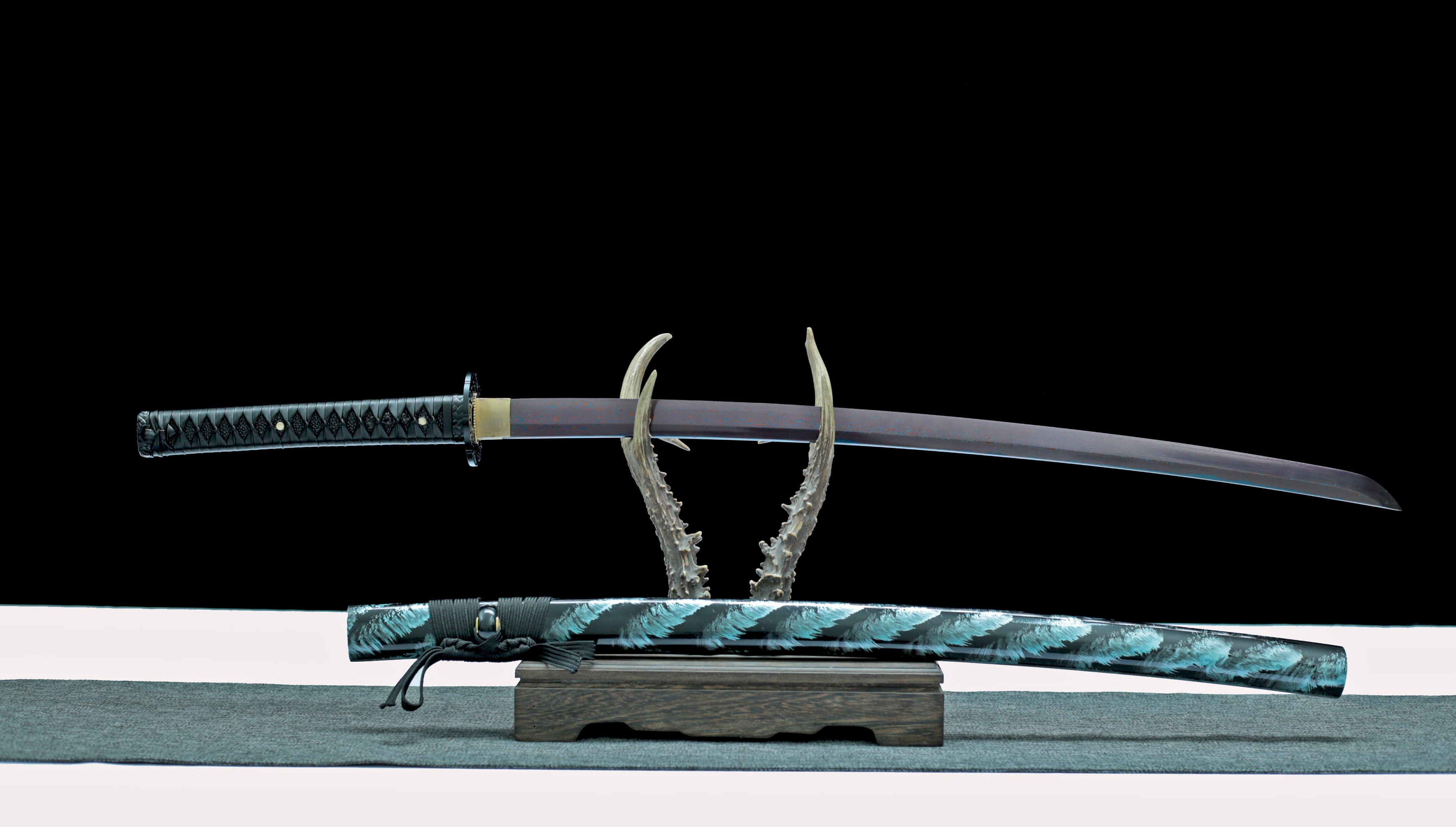 Hand Forged Japanese Katana Fallen Feather Lucifer's Wing Blade(Damascus Steel)