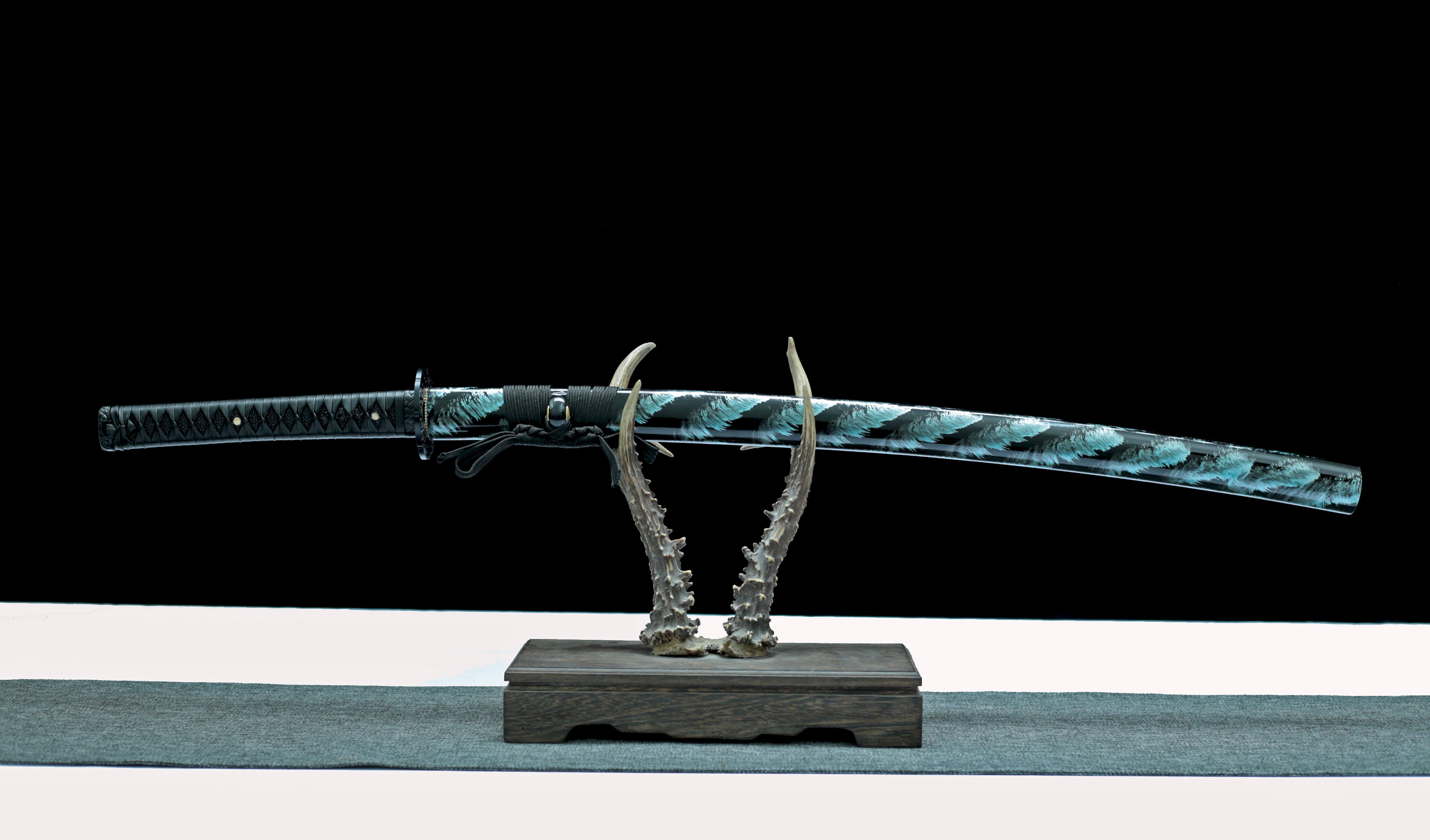 Hand Forged Japanese Katana Fallen Feather Lucifer's Wing Blade(Damascus Steel)