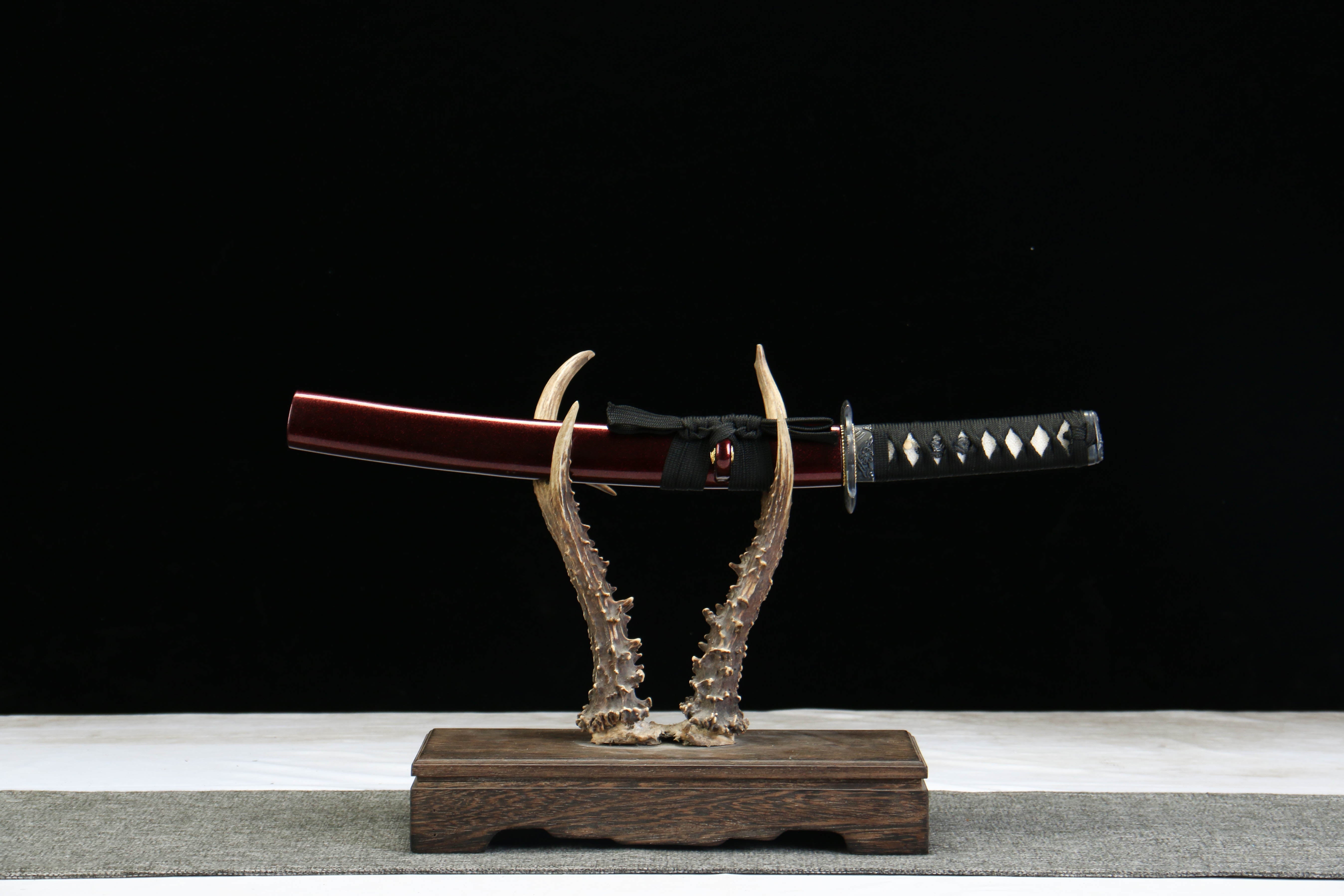Hand Forged Japanese Tanto Crimson Mandala Blade(1060 Carbon Steel)