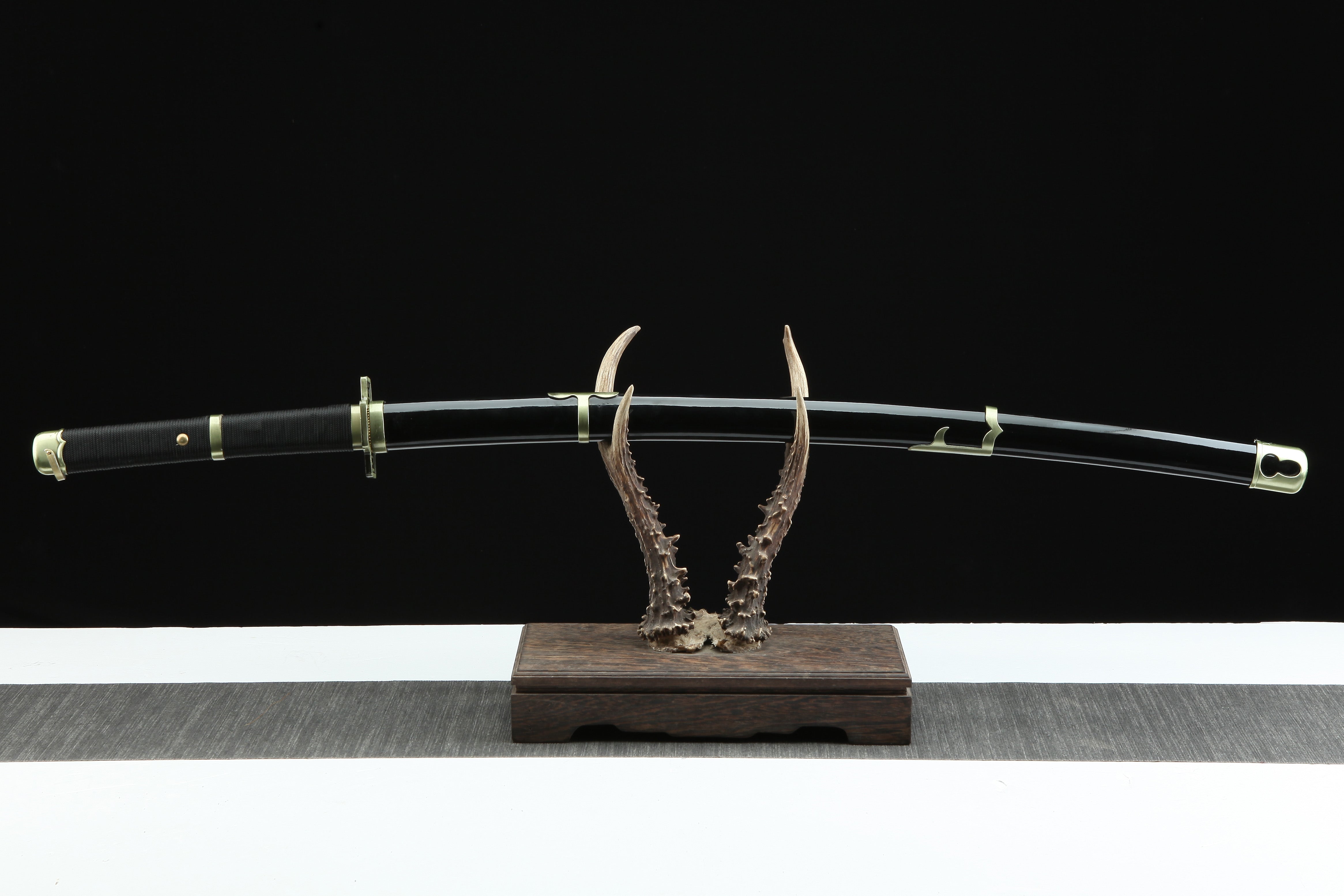 Hand Forged ONE PIECE Japanese Katana Roronoa Zoro Chakma Blade(1045 Carbon Steel)