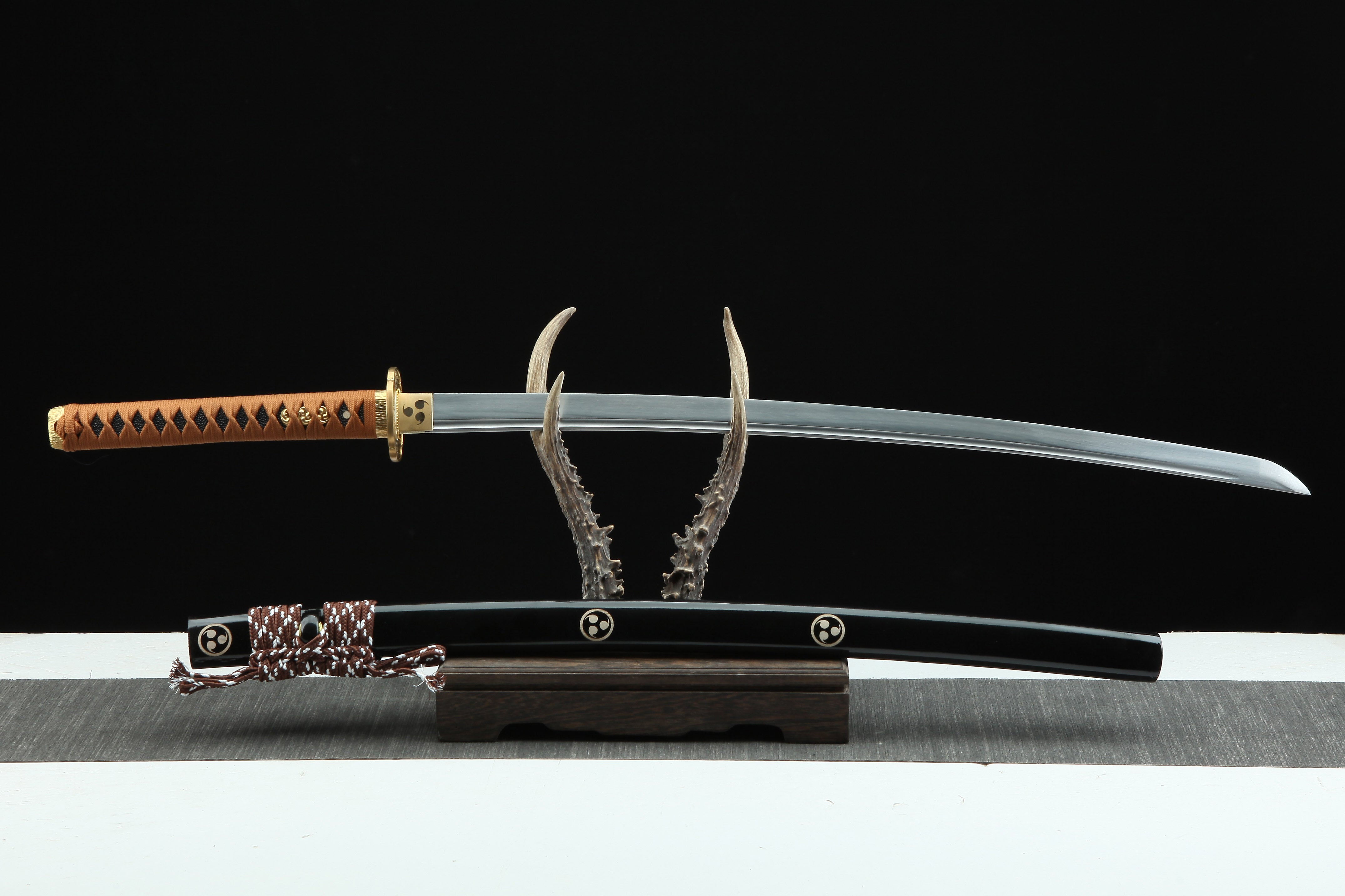 Hand Forged Japanese Katana Necronomicon Forbidden Tome Edge Blade(1095 Carbon Steel)