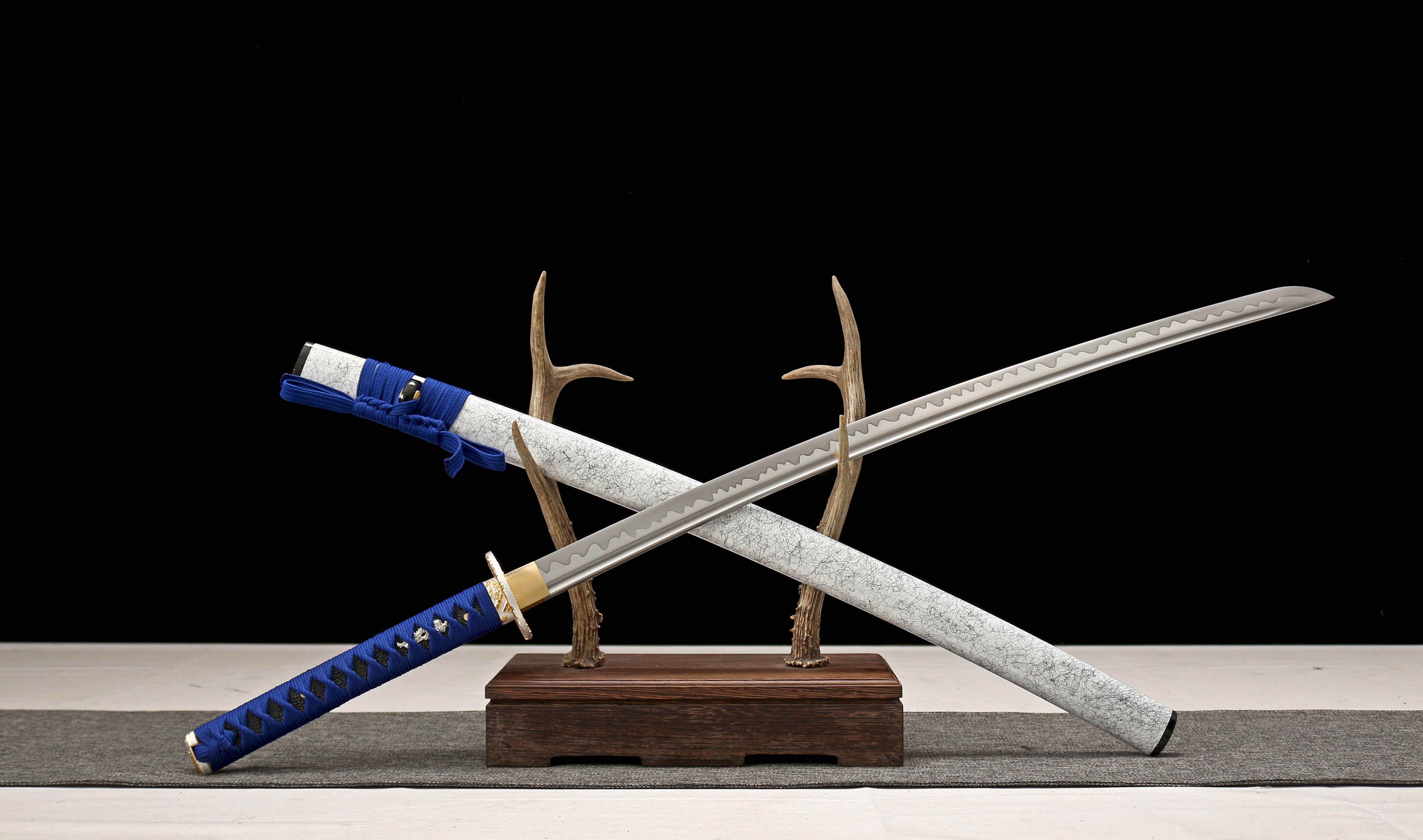 Hand Forged Japanese Katana Phantom Butterfly Blade(1095 Carbon Steel)