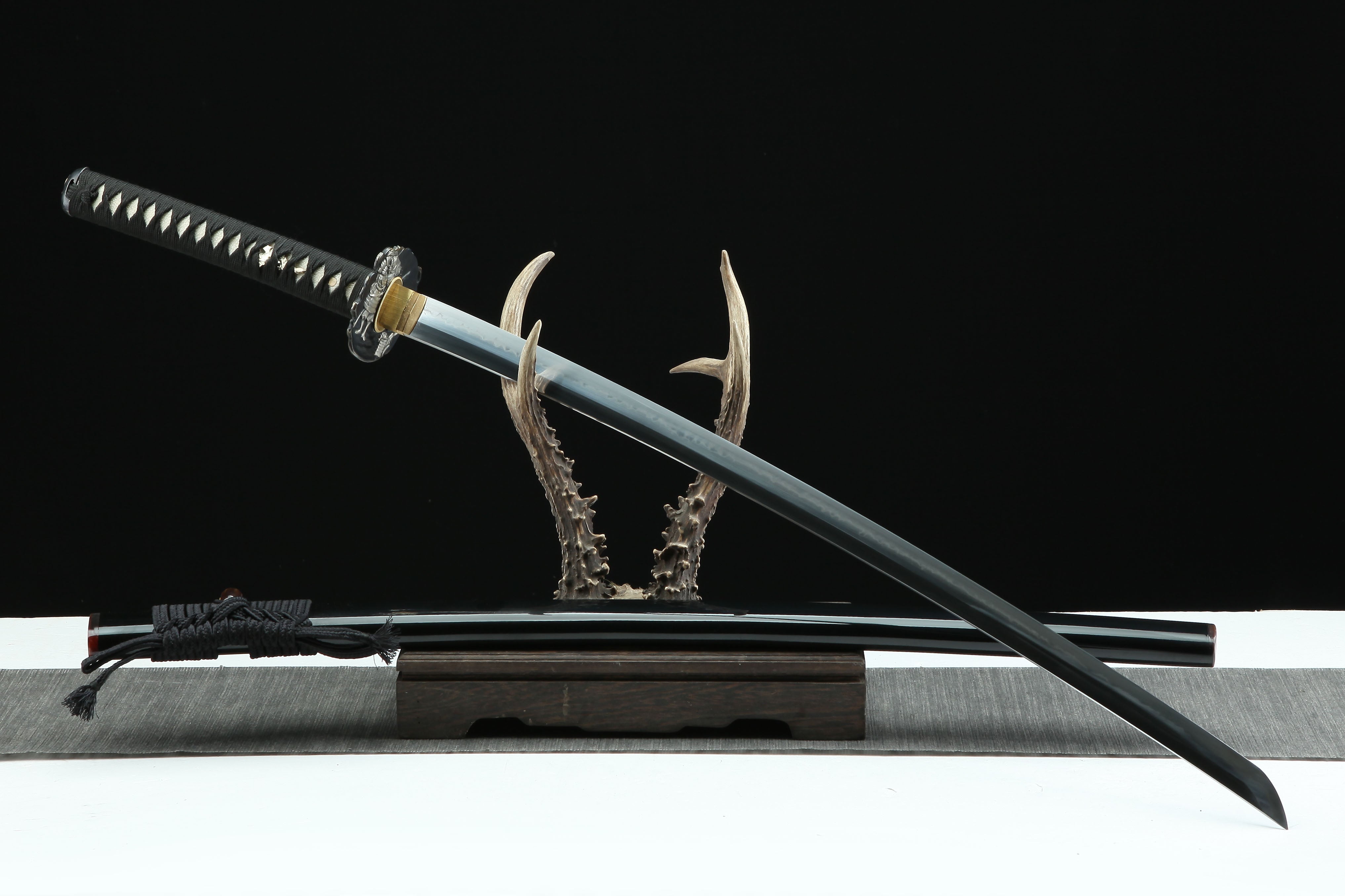 Hand Forged Japanese Katana Shinigami Hannya Cursed Mask Blade(Damascus Steel)