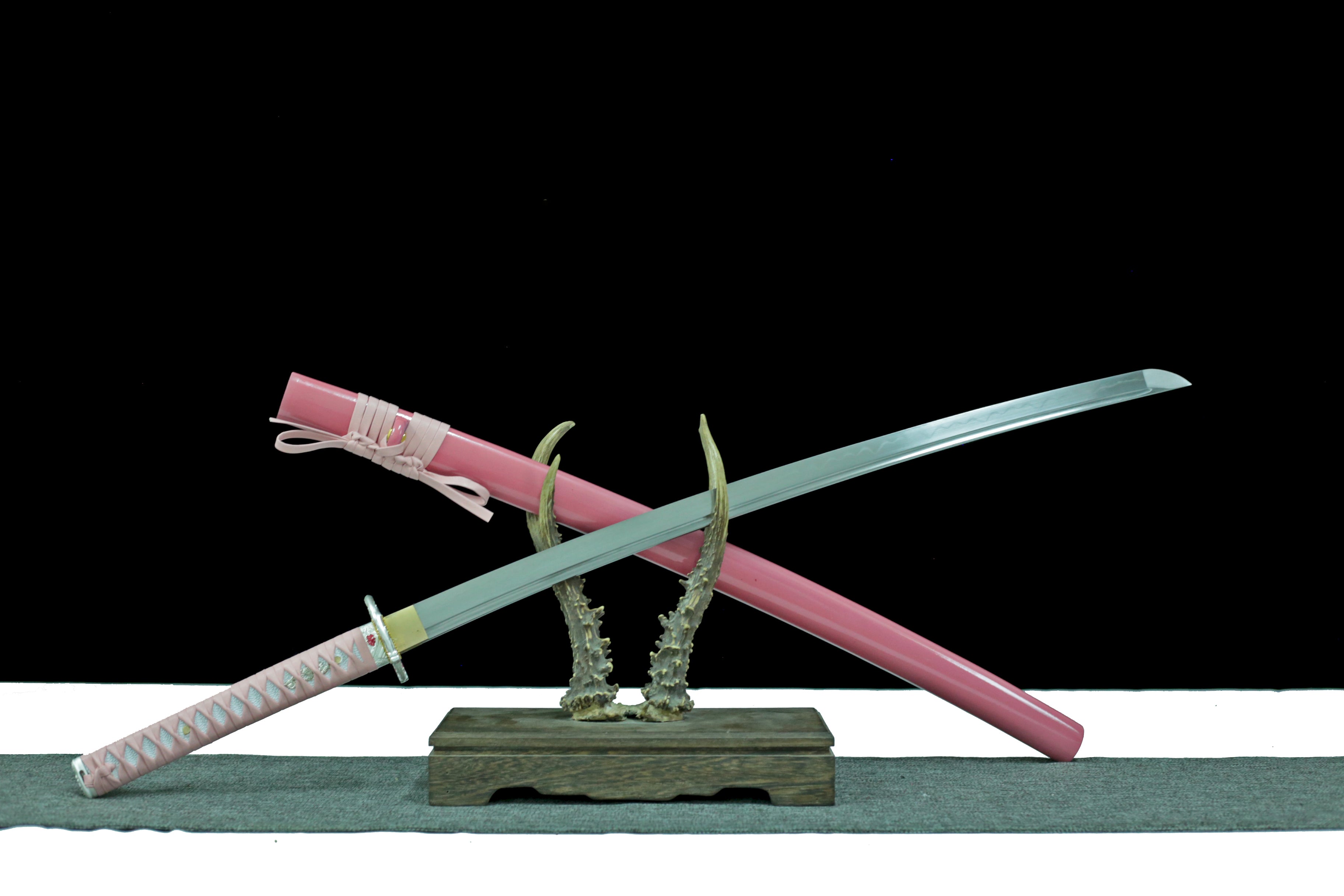 Hand Forged Japanese Katana Sakura Veil Blade(1045 High Carbon Steel)