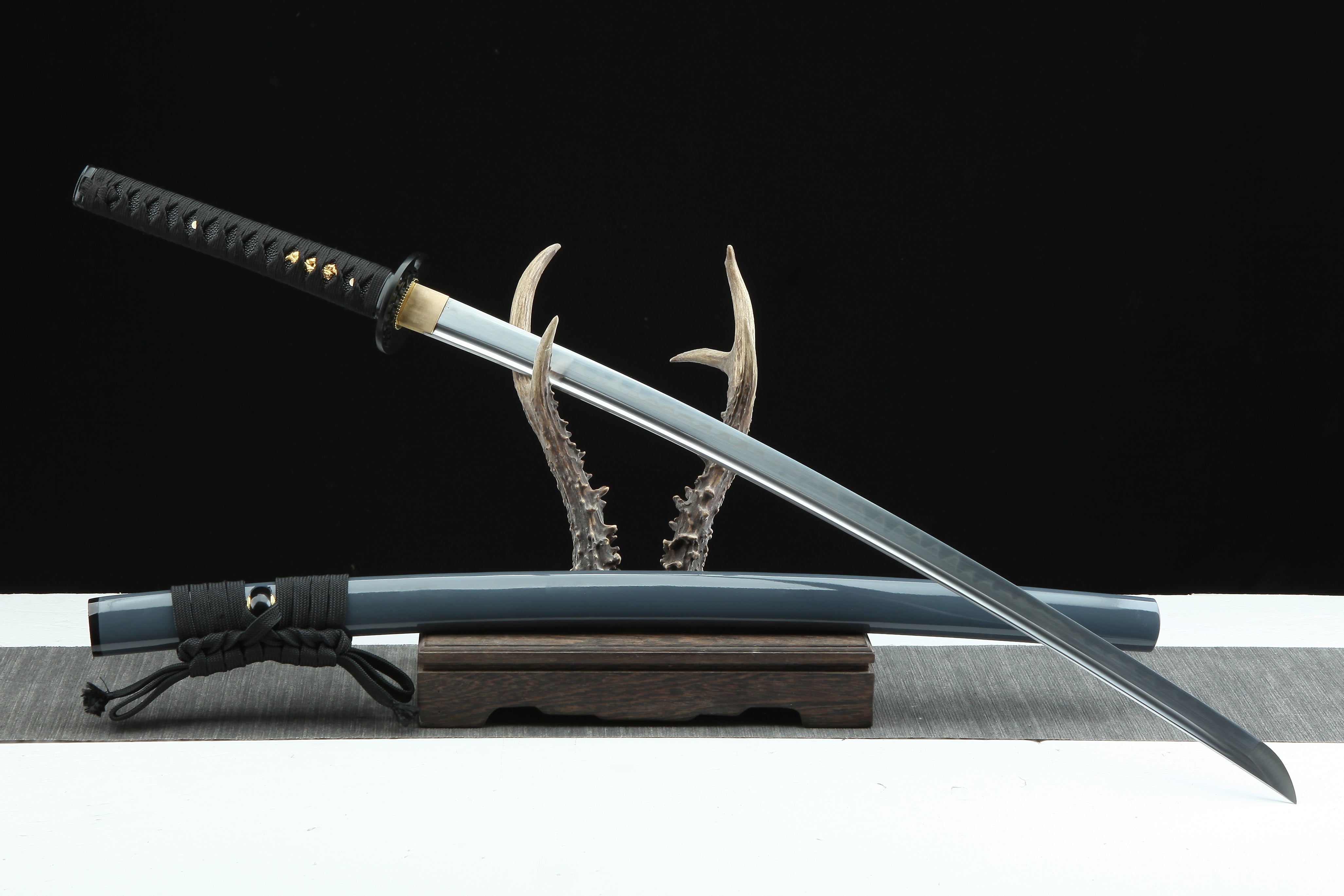 Hand Forged Japanese Katana Mad Titan's Blade(1045 Carbon Steel)