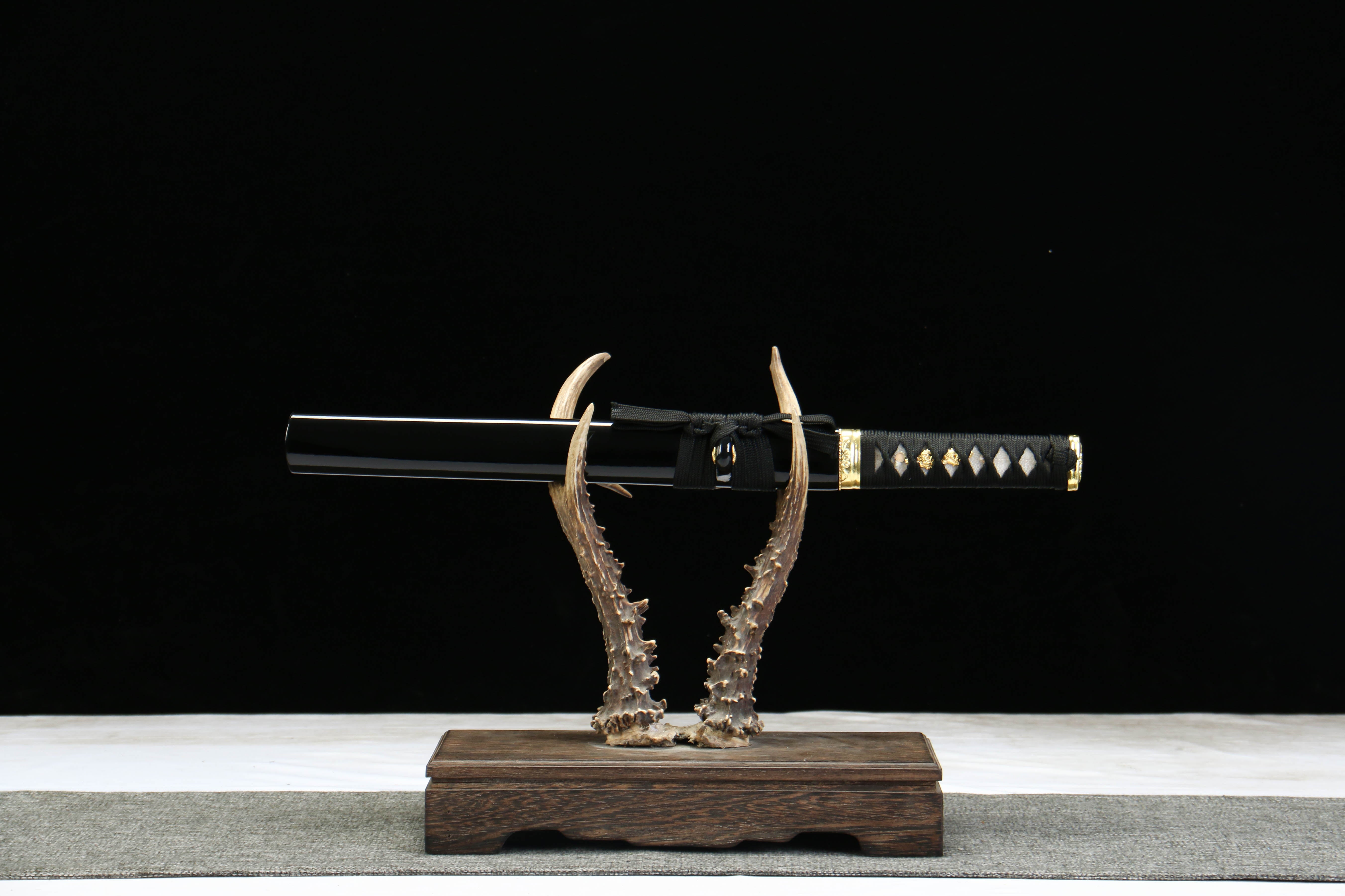 Hand Forged Japanese Tanto Frostglow Zenith Blade(1060 Carbon Steel)