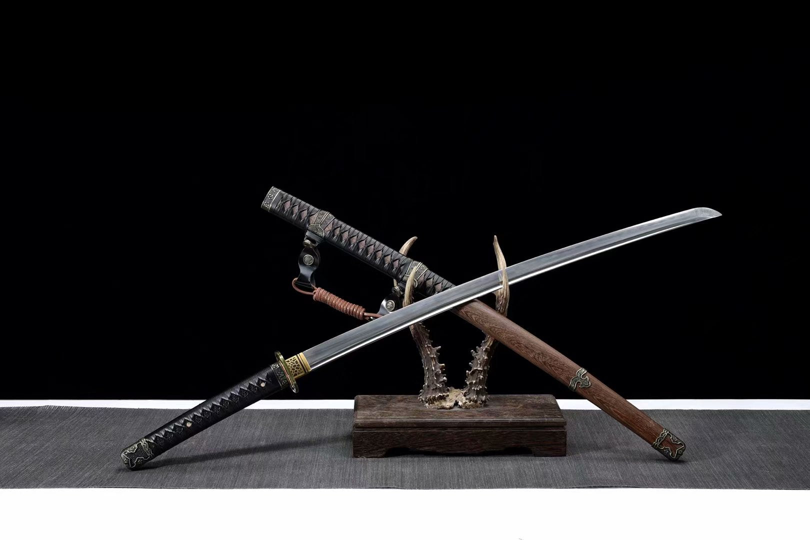 Hand Forged Japanese Tachi Autumn Hollyhock Blade(1095 Carbon Steel)
