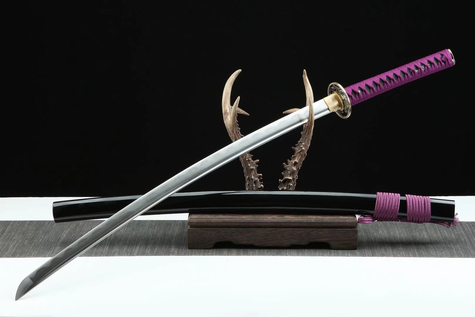 Hand Forged Japanese Katana Amethyst Veil Blade(Damascus Steel)