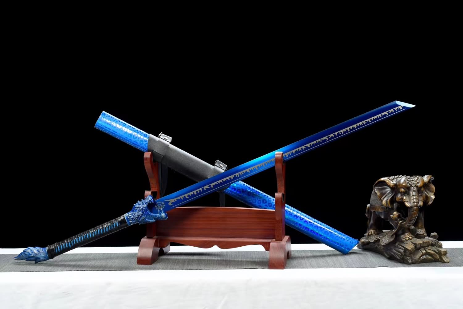 Handcrafted Blue Wolf-Head Dao Swords Real with Forged High Carbon Steel Blade- Faux Leather Scabbard and Alloy Fittings
