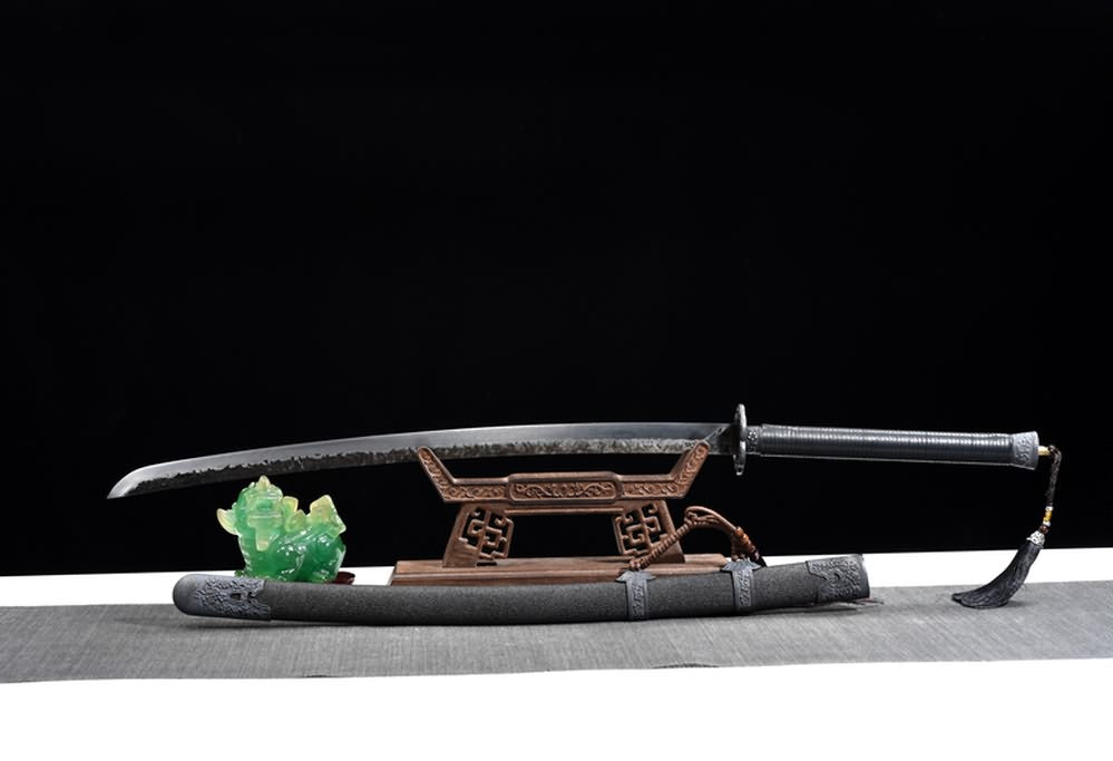 Qing dao,Horse Chopping Sword,Forged High Carbon Steel Blade,Black Scabbard,Battle Ready